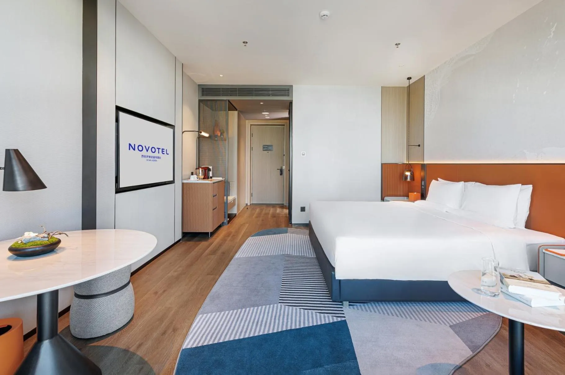 Bed in Novotel Xi'an Aden