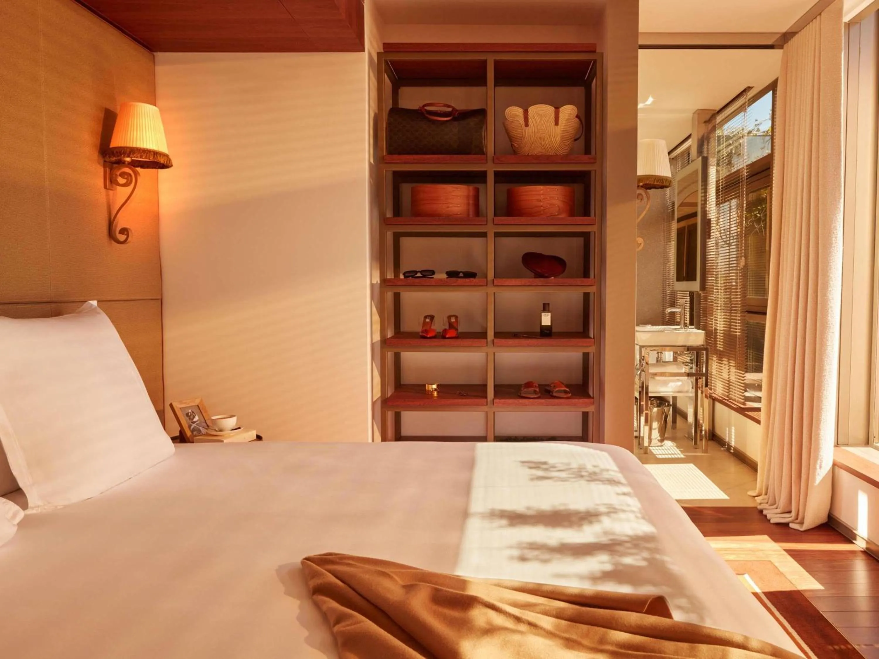 Bedroom, Bed in Mondrian Bordeaux Les Carmes