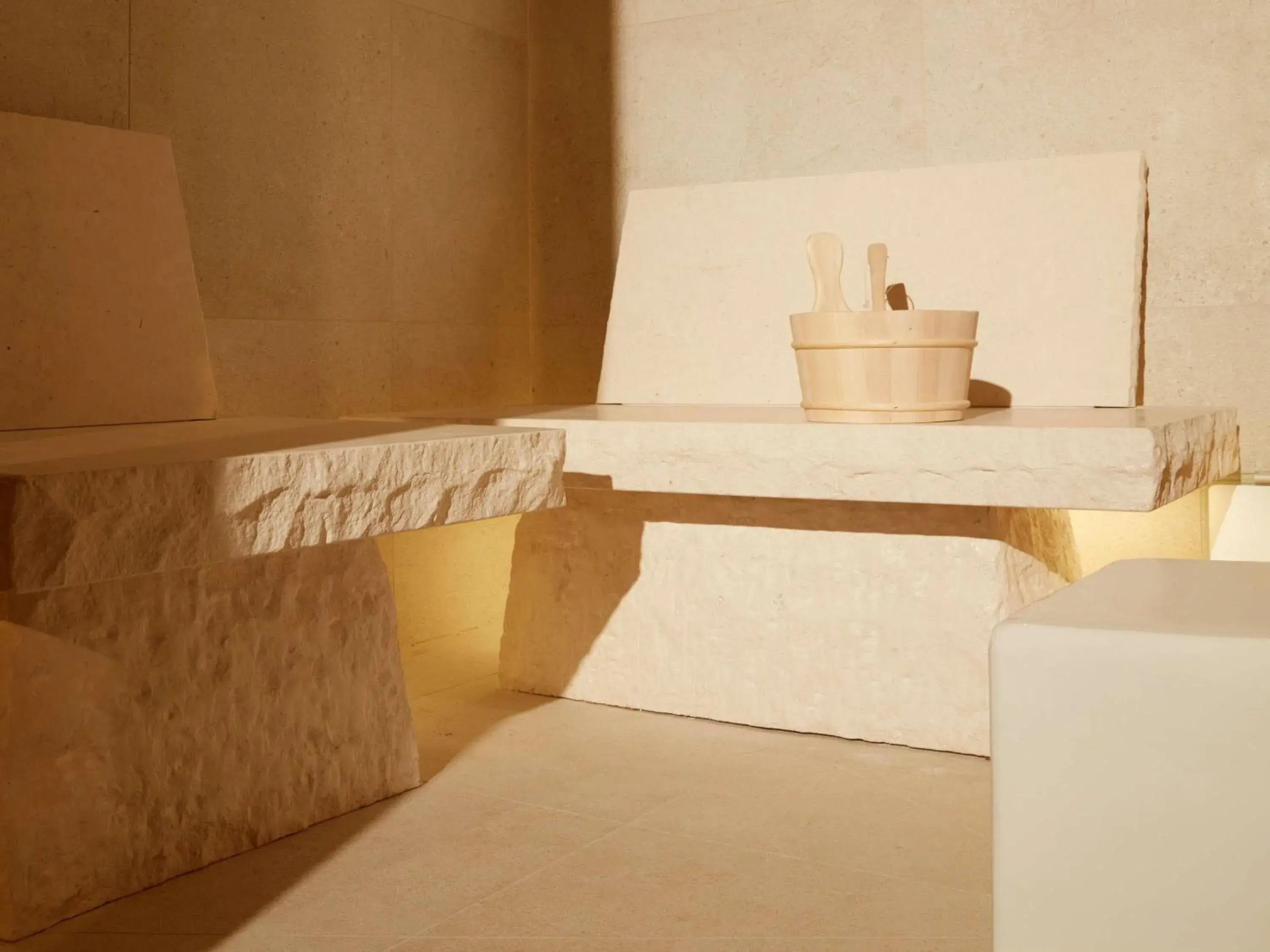 Spa and wellness centre/facilities, Bed in Mondrian Bordeaux Les Carmes Spa and wellness centre/facilities, Bed in Mondrian Bordeaux Les Carmes