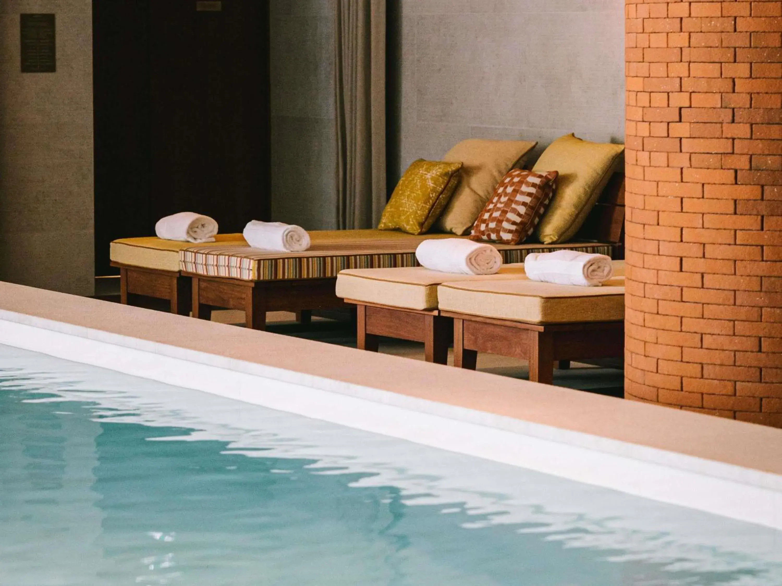 Pool view in Mondrian Bordeaux Les Carmes Pool view in Mondrian Bordeaux Les Carmes