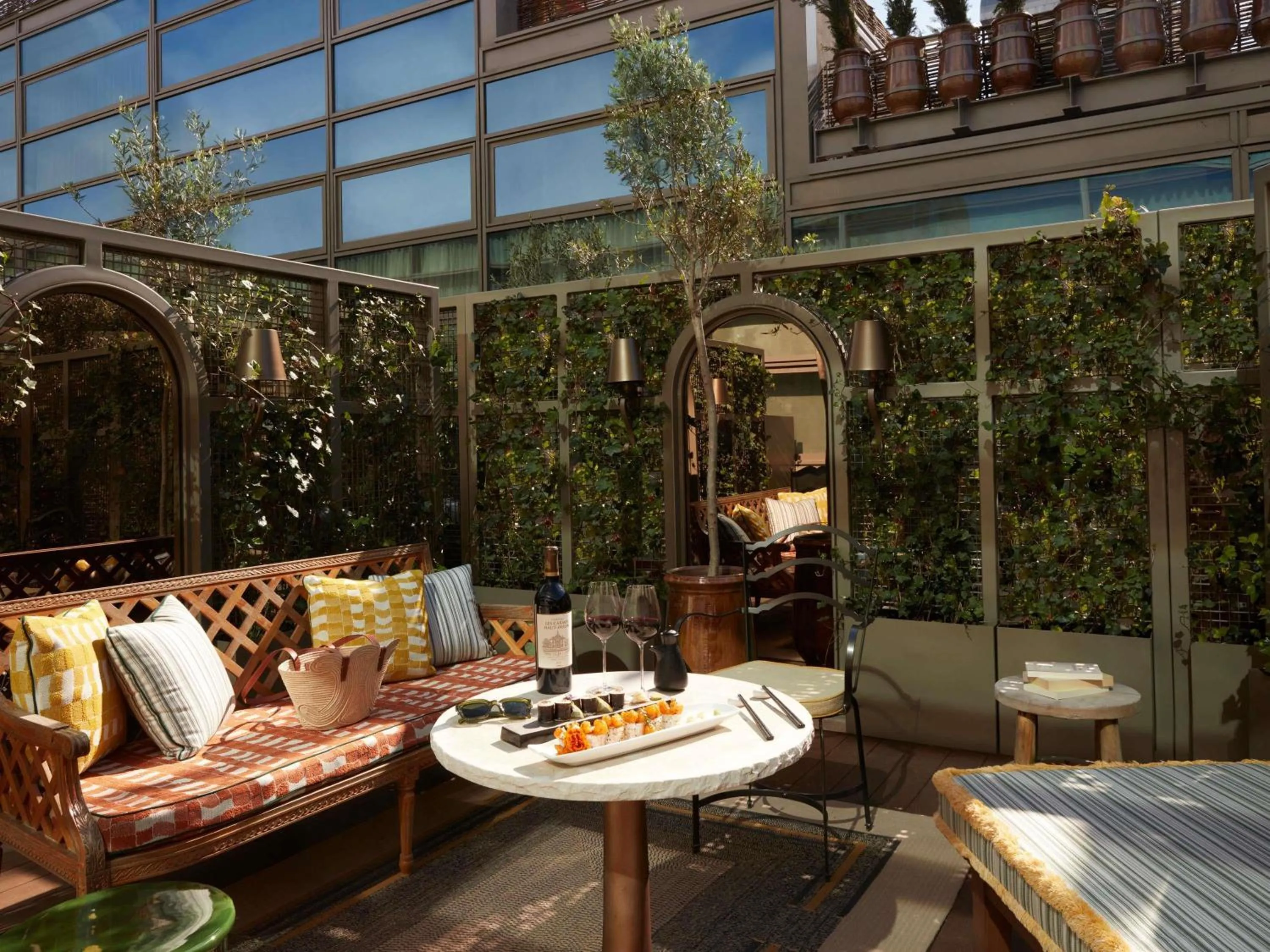 Bedroom in Mondrian Bordeaux Les Carmes