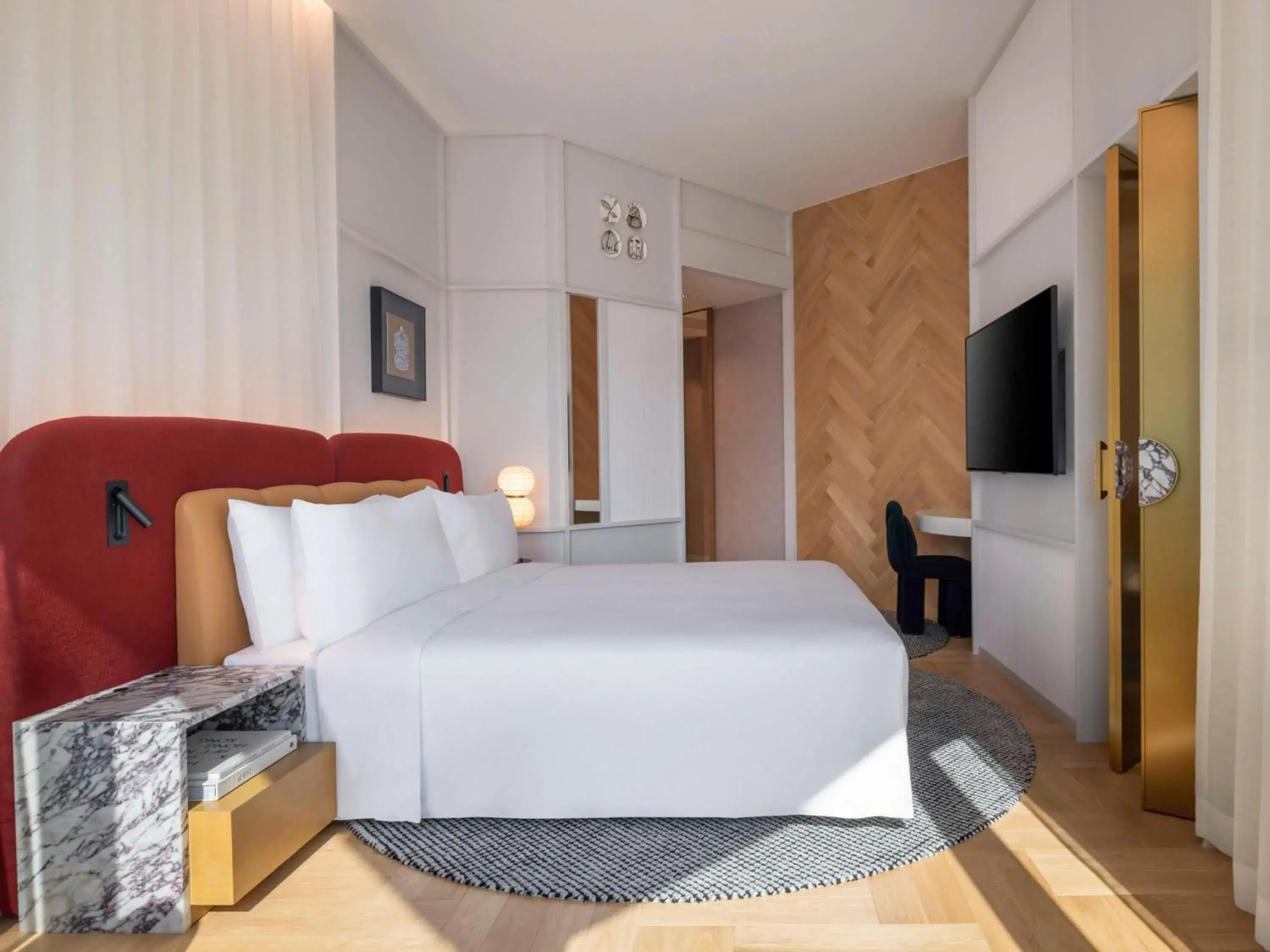 Bedroom, Bed in Mondrian Hong Kong Bedroom, Bed in Mondrian Hong Kong