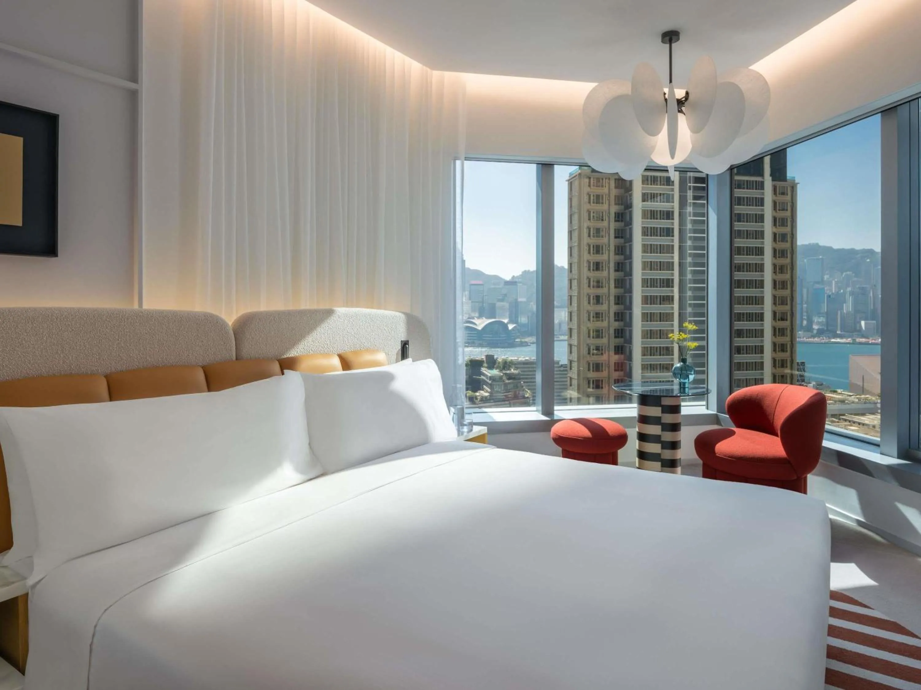Bedroom, Bed in Mondrian Hong Kong
