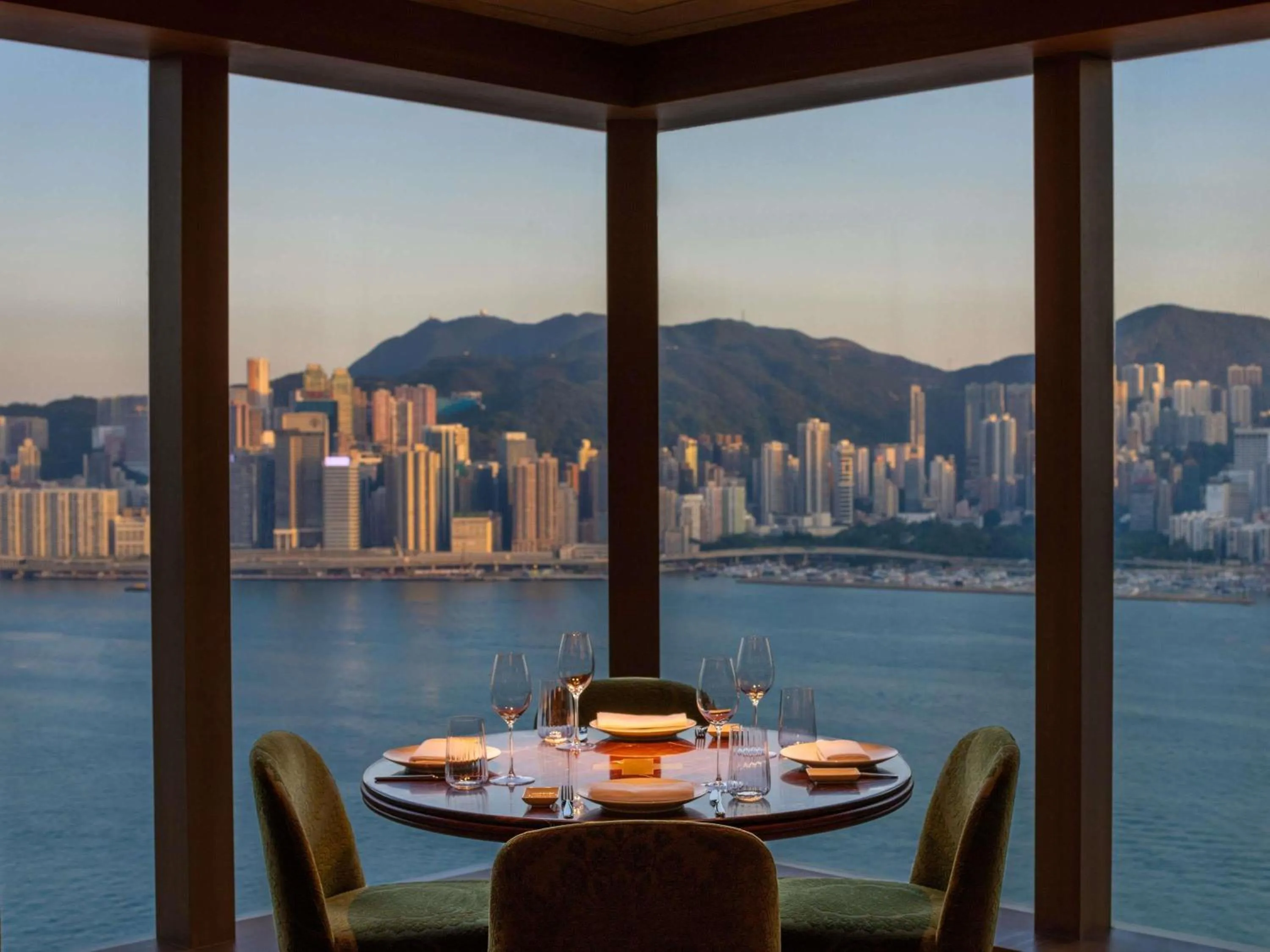 Restaurant/places to eat in Mondrian Hong Kong
