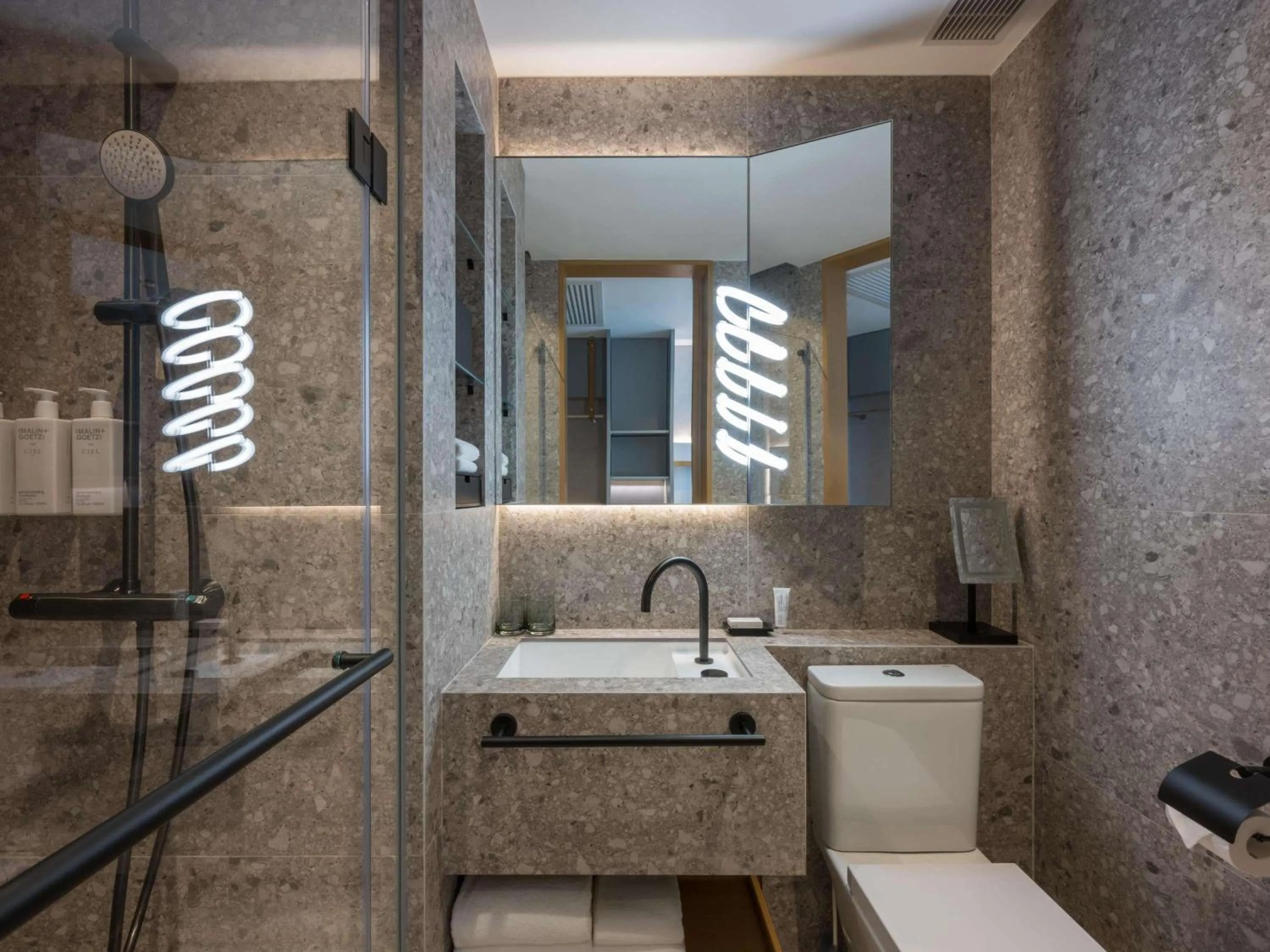 Bedroom in Mondrian Hong Kong