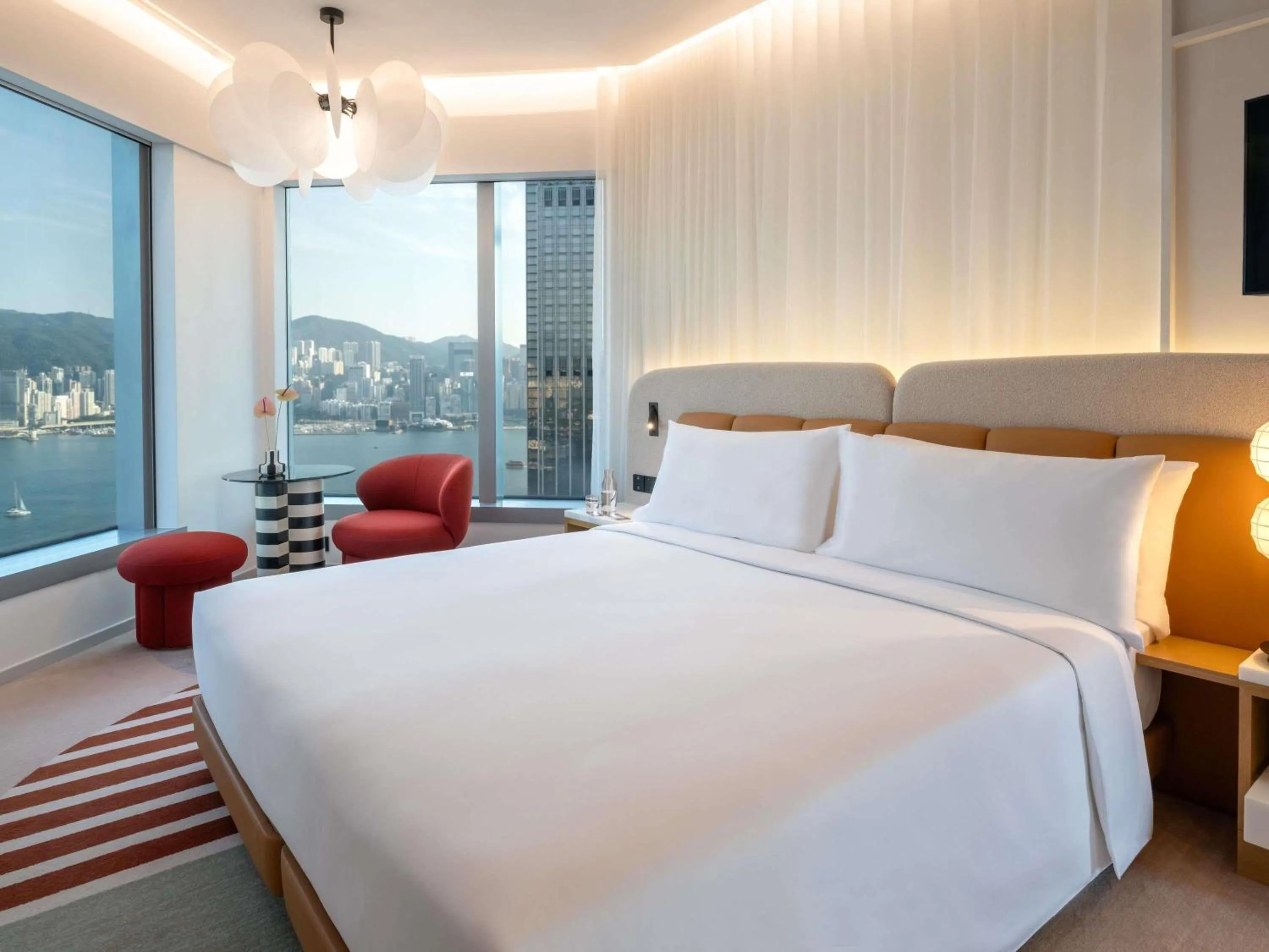 Bedroom, Bed in Mondrian Hong Kong