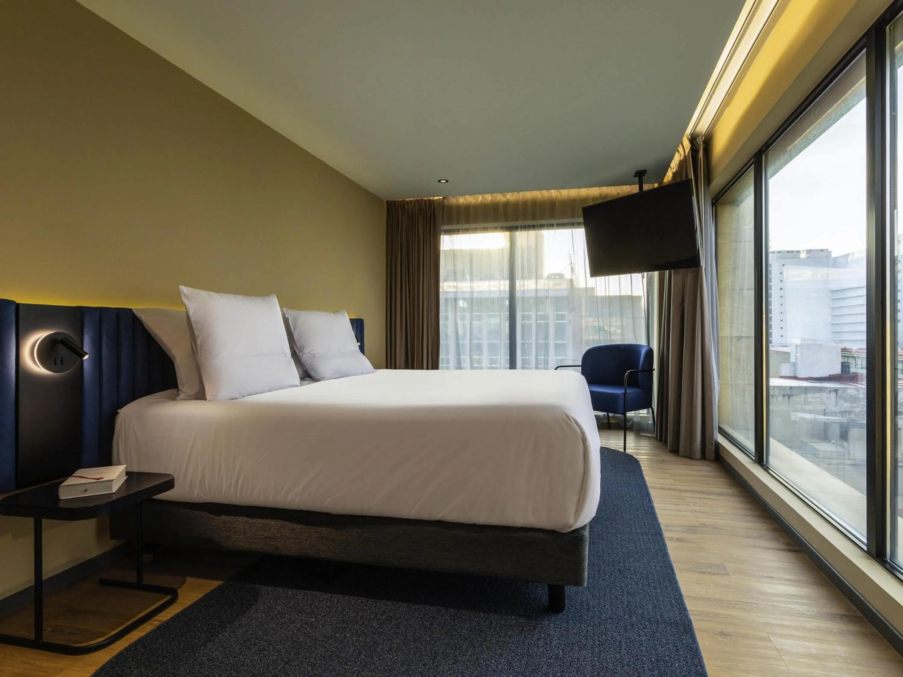 Photo of the whole room, Bed in Novotel México City Centro Histórico