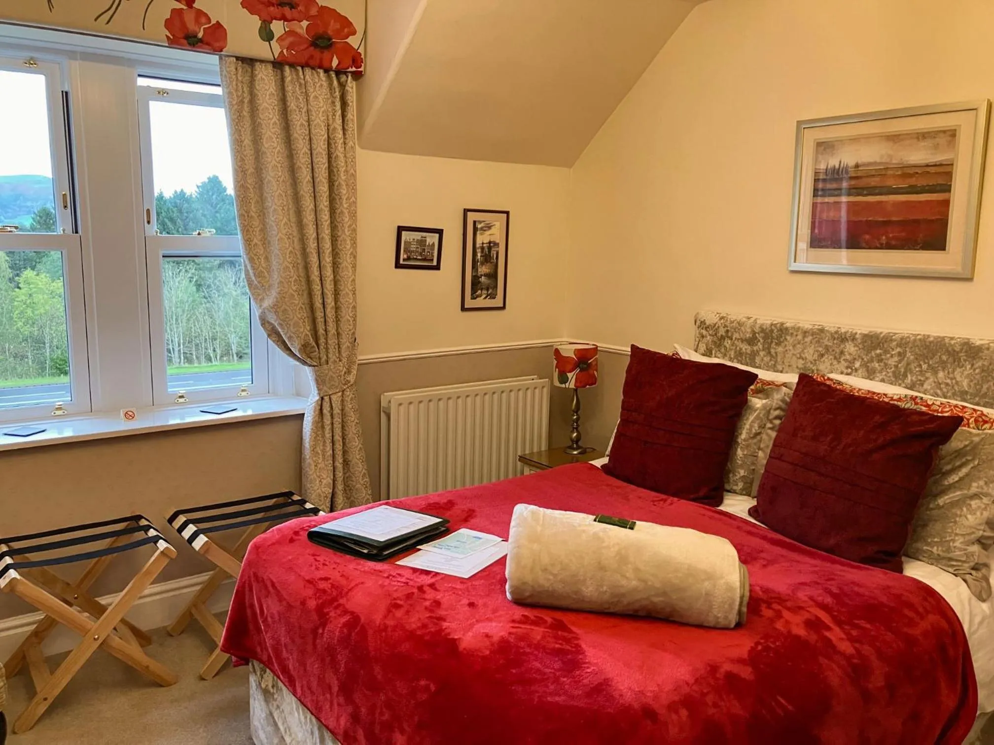 Bed in Maple Bank Country Guest House