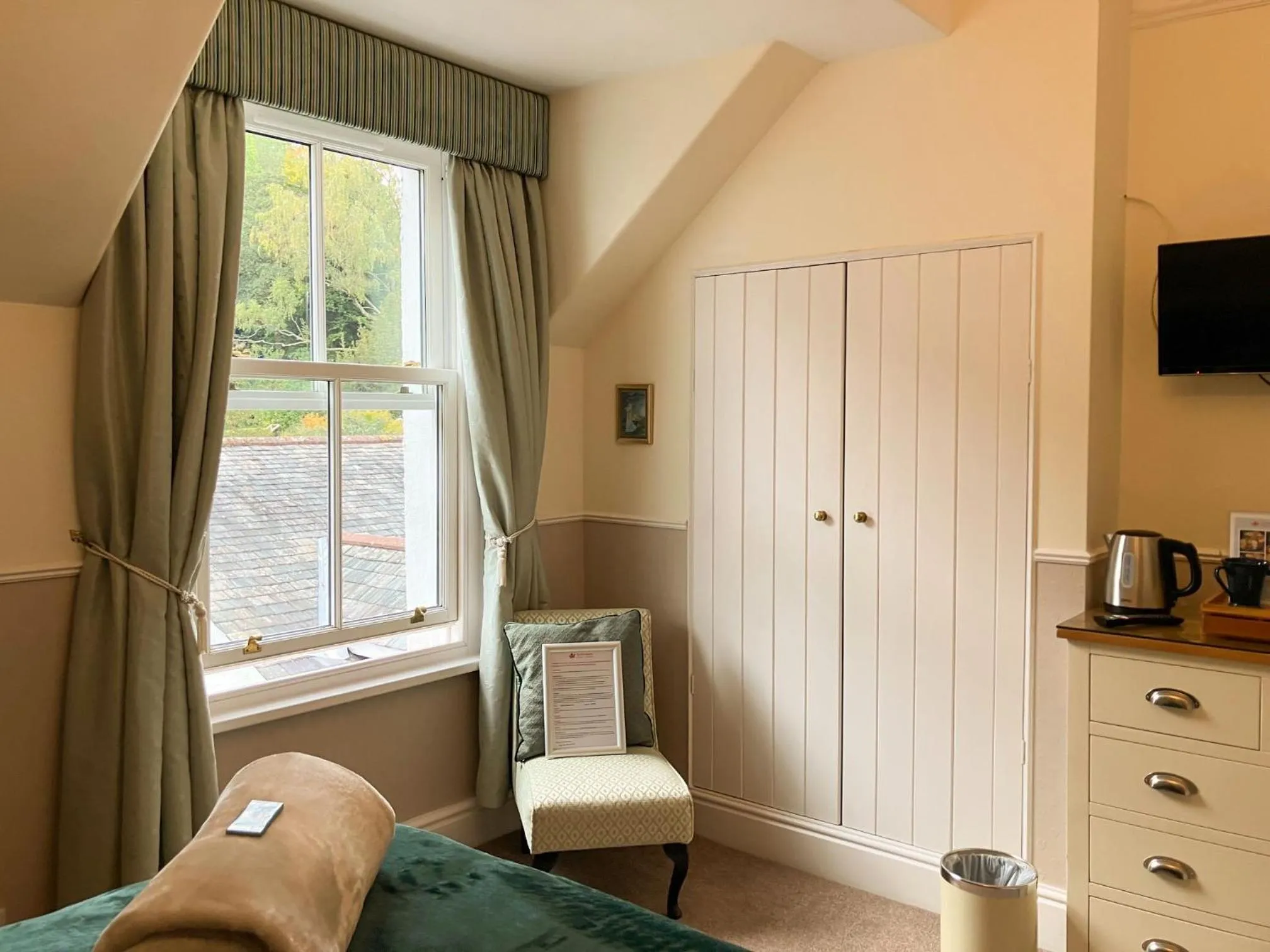 Bed in Maple Bank Country Guest House