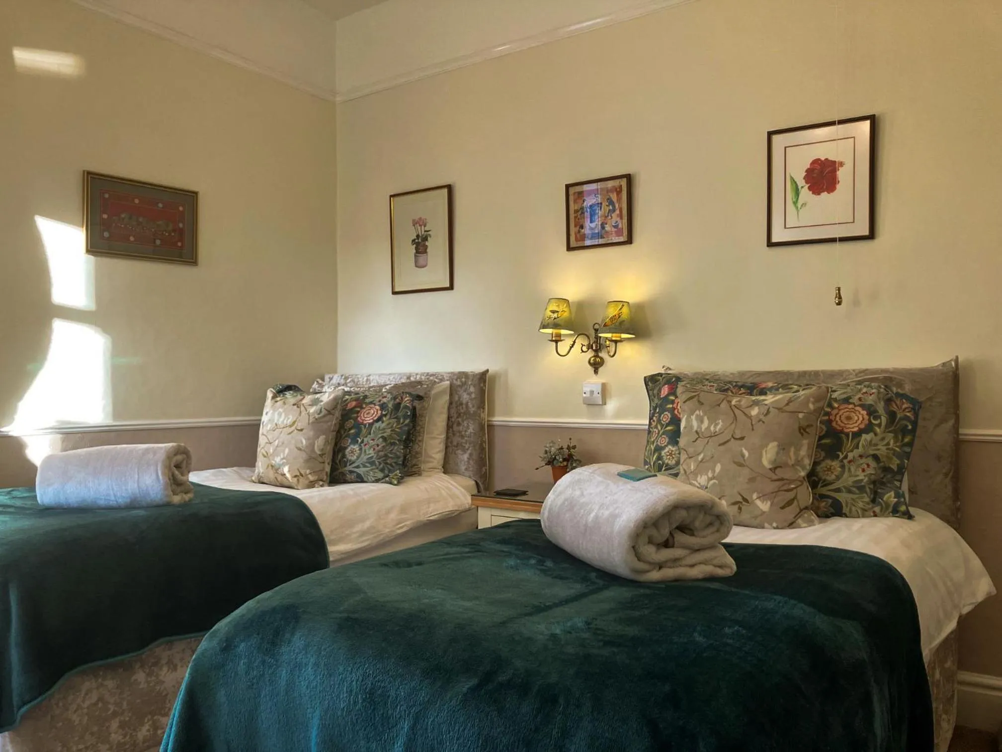 Bed in Maple Bank Country Guest House