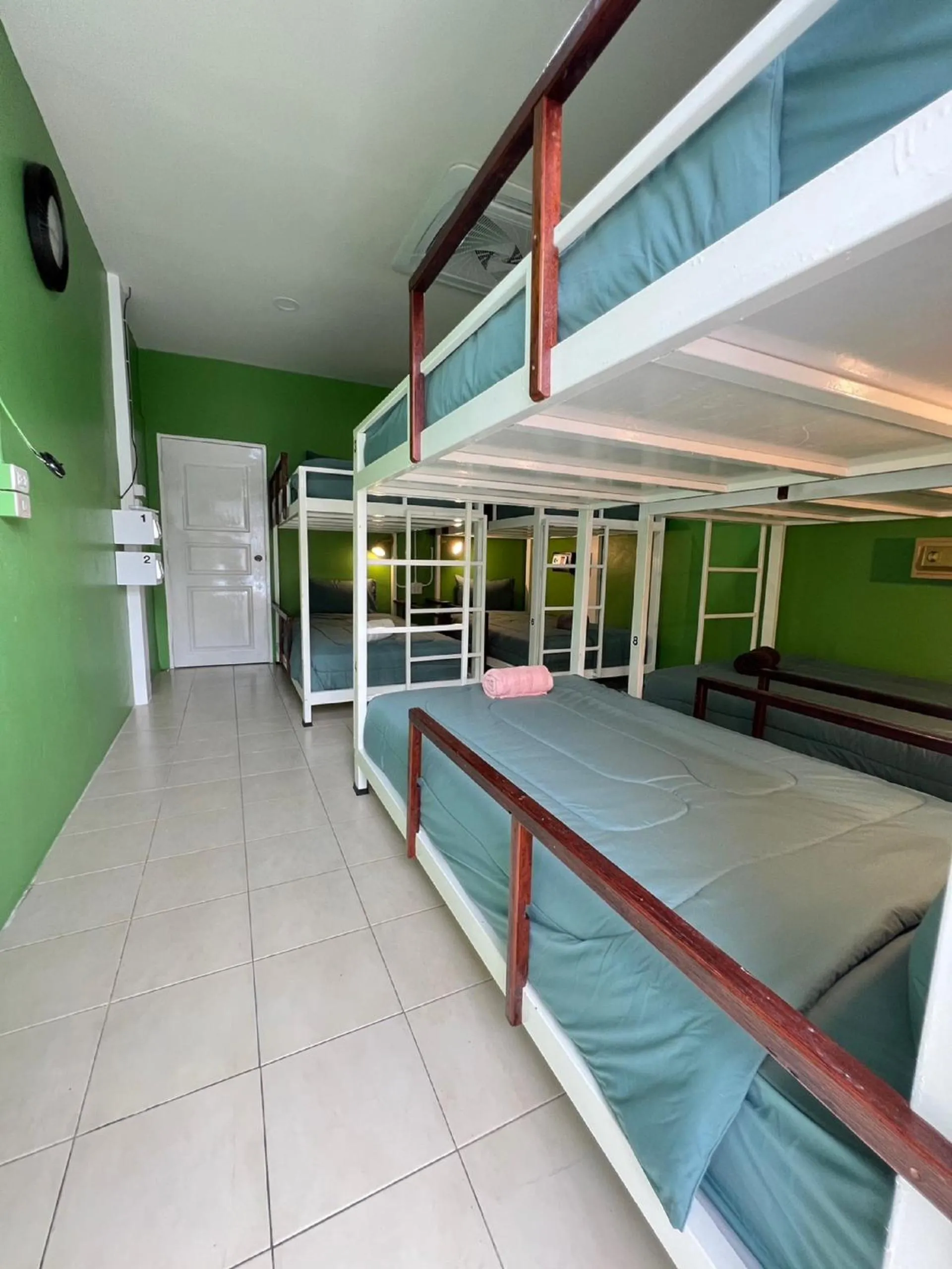 Sabai Sabai Poshtel & Motorbike Rental