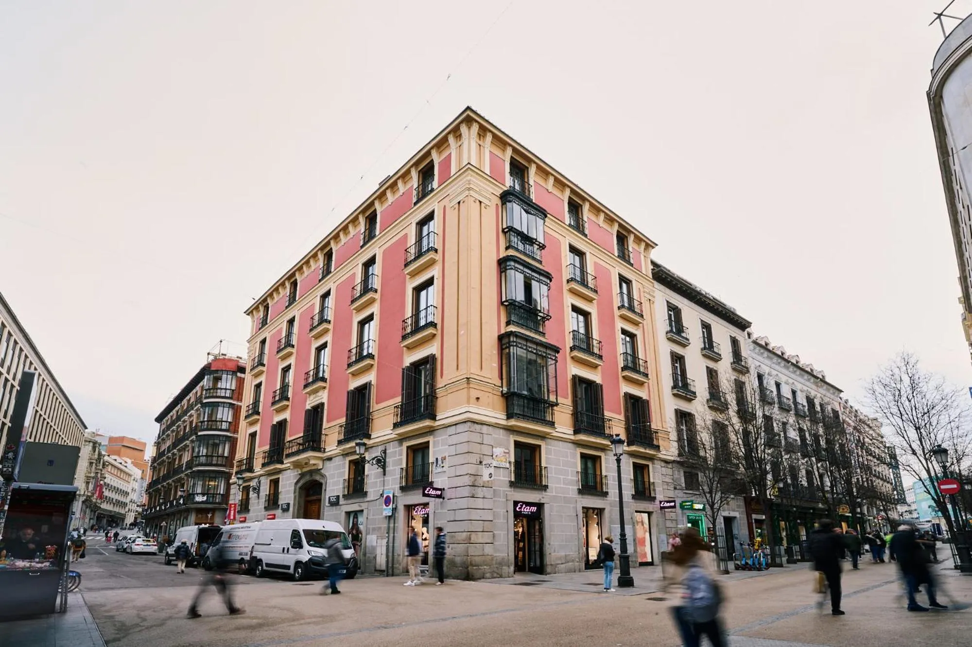 Property building in Toc Hostel Madrid
