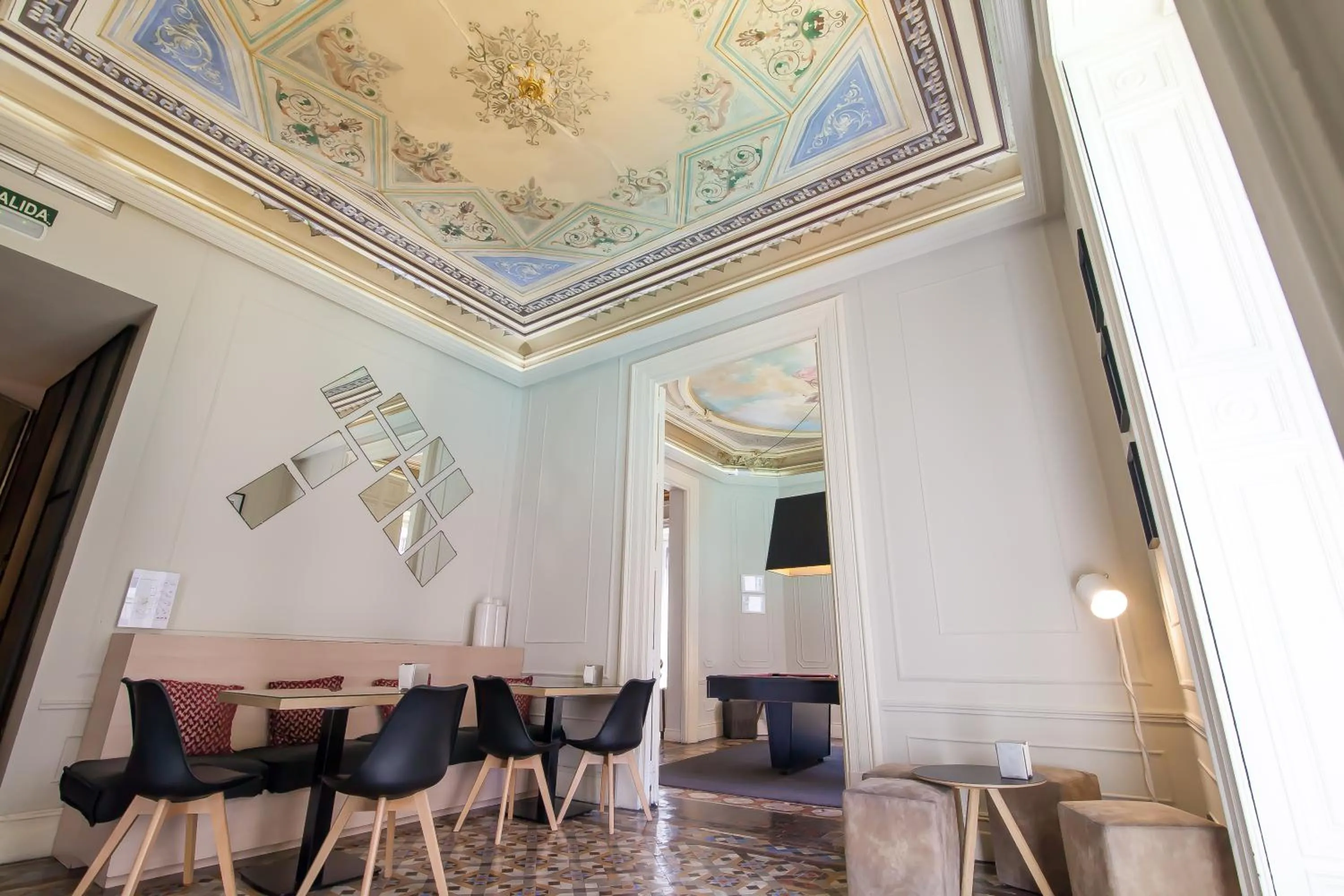 Communal lounge/ TV room in Toc Hostel Madrid