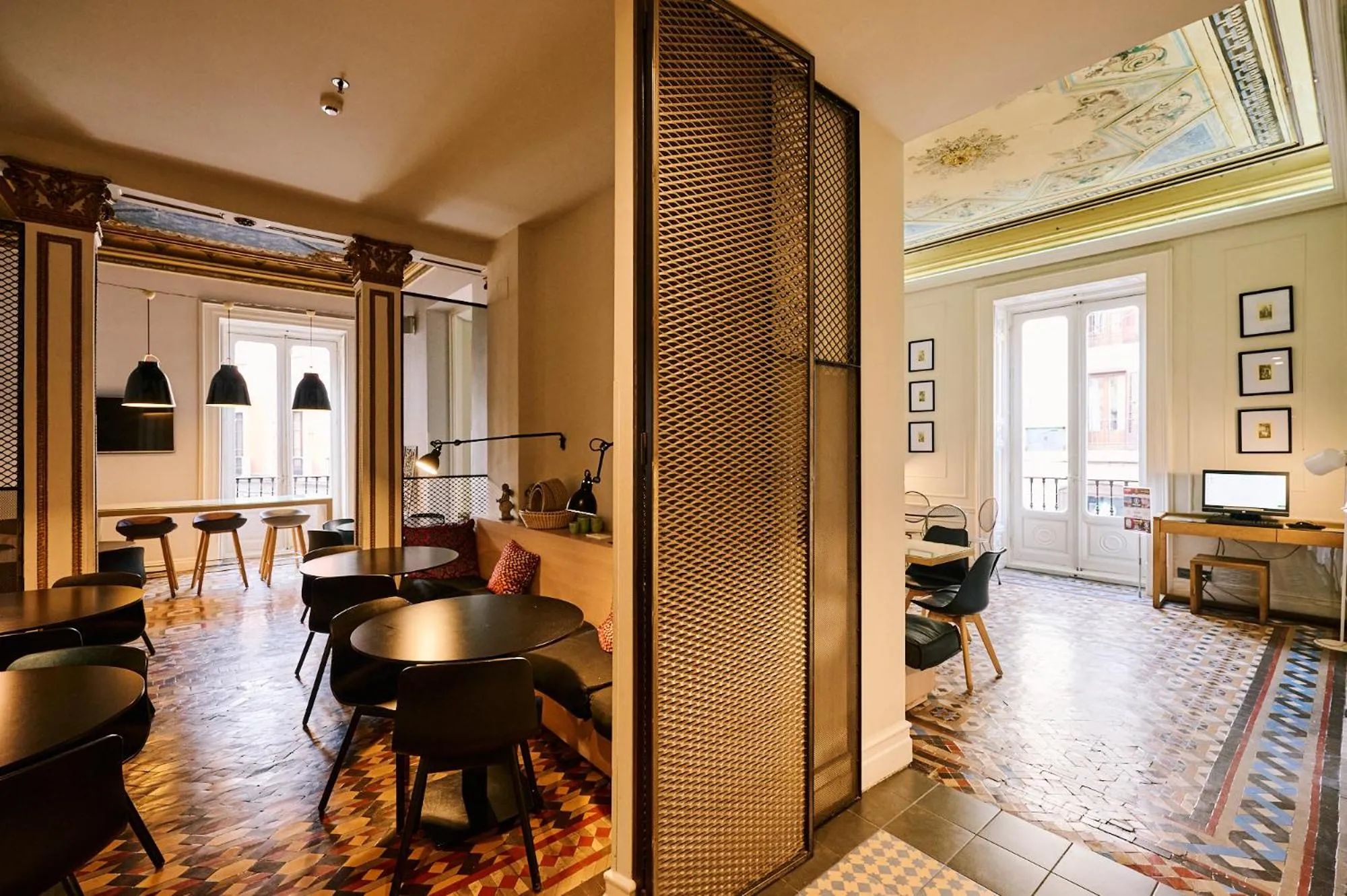 Lounge or bar in Toc Hostel Madrid