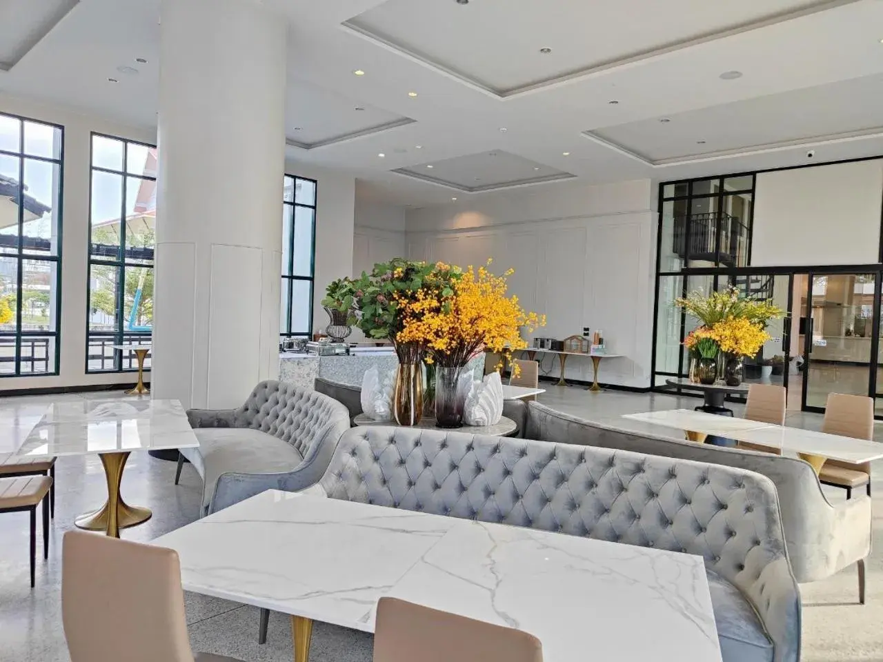 Restaurant/places to eat in Solis Beach Hotel Rajamangala Restaurant/places to eat in Solis Beach Hotel Rajamangala