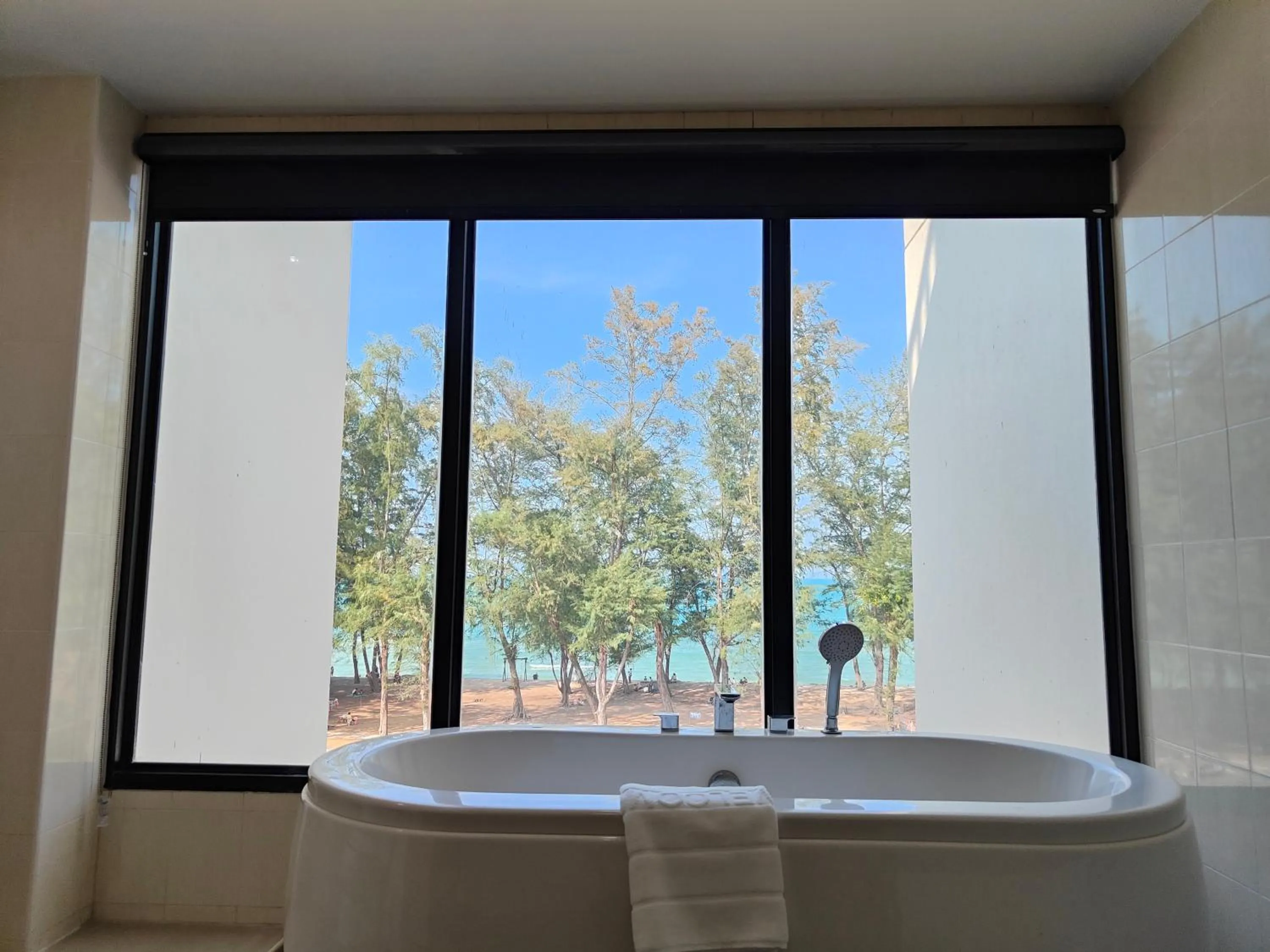 Solis Beach Hotel Rajamangala