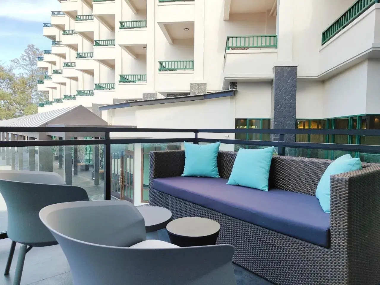 Property building in Solis Beach Hotel Rajamangala Property building in Solis Beach Hotel Rajamangala