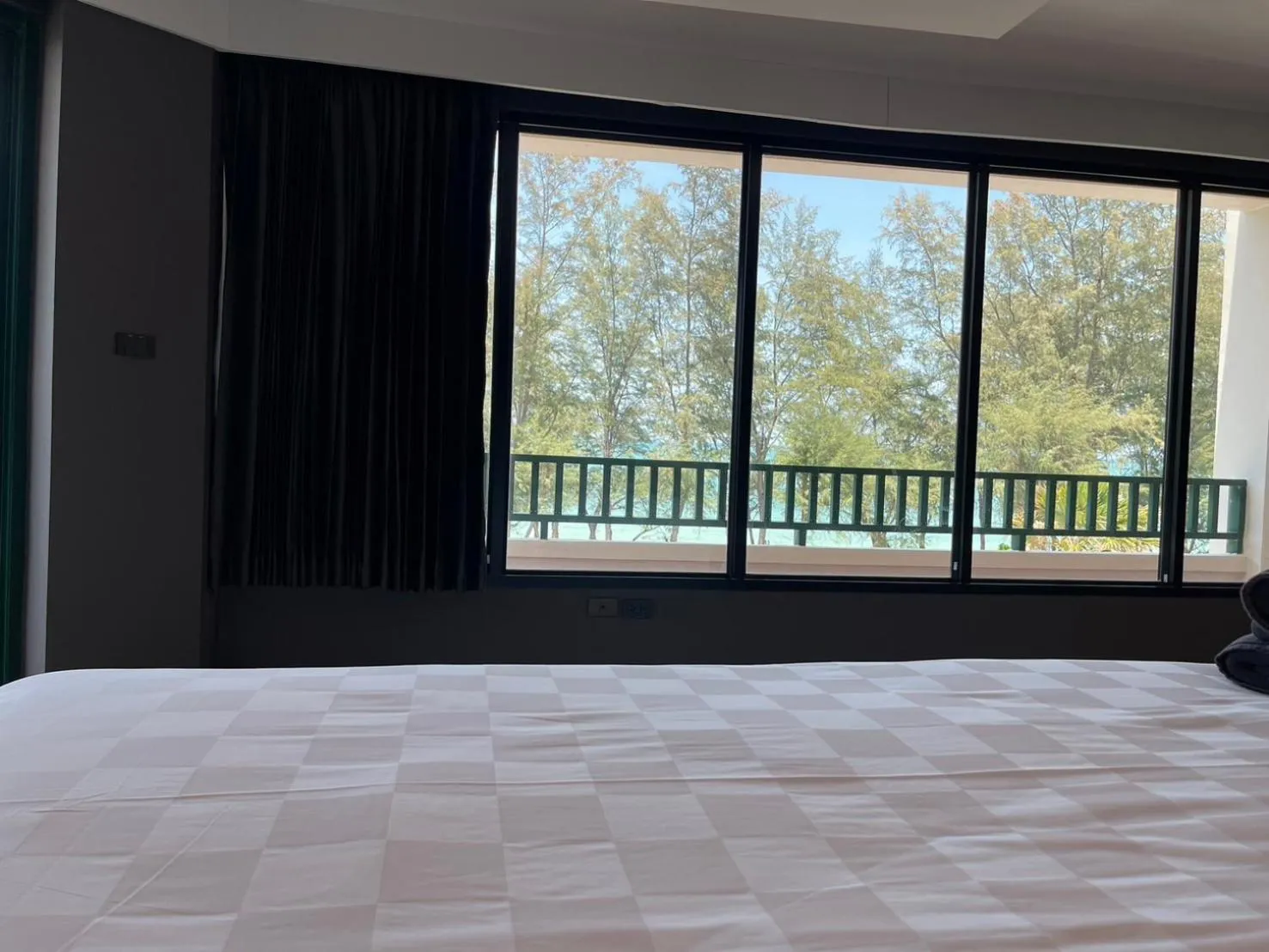 Bed in Solis Beach Hotel Rajamangala