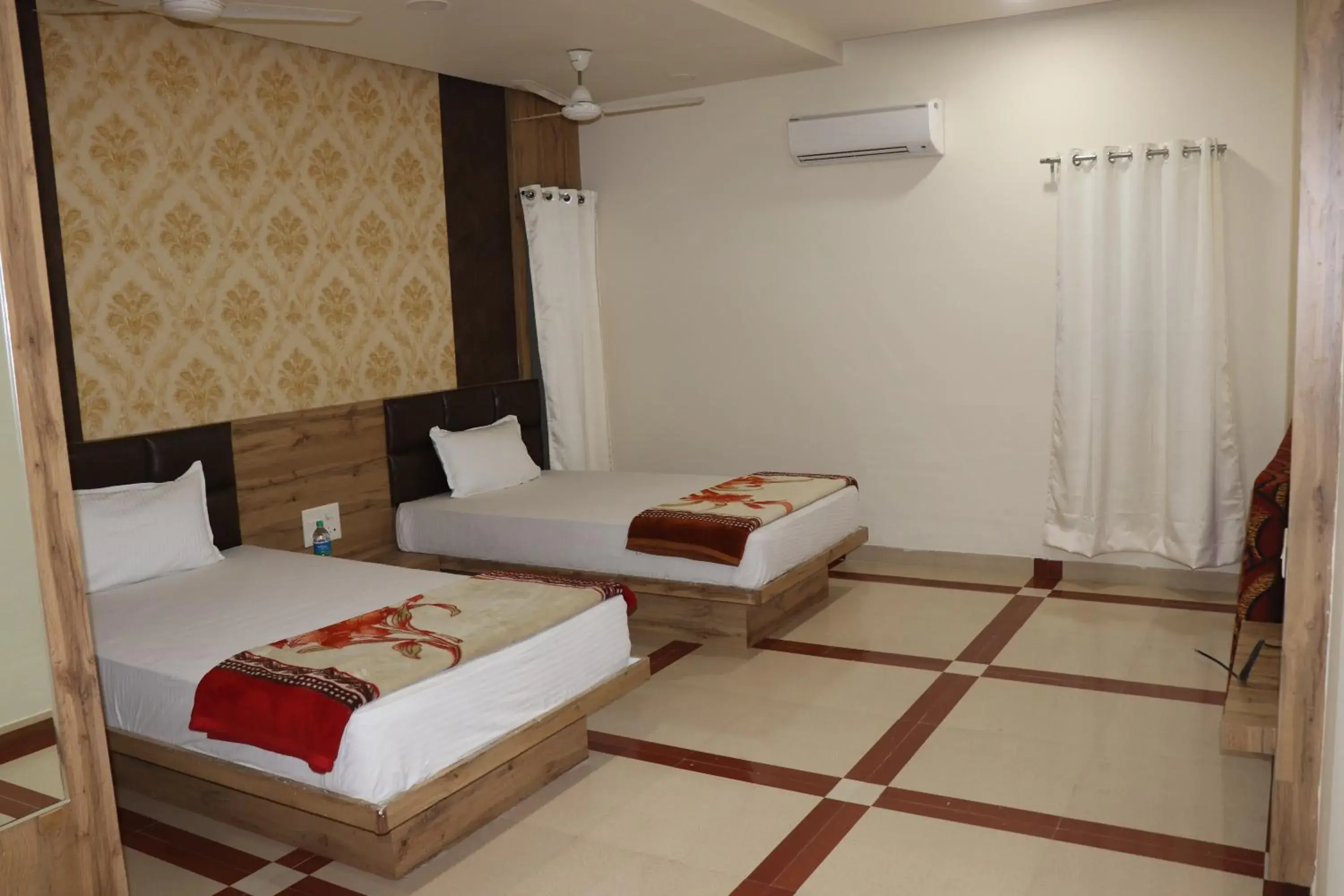 Suite - single occupancy in KANHA VATIKA AND RESORT Suite - single occupancy in KANHA VATIKA AND RESORT