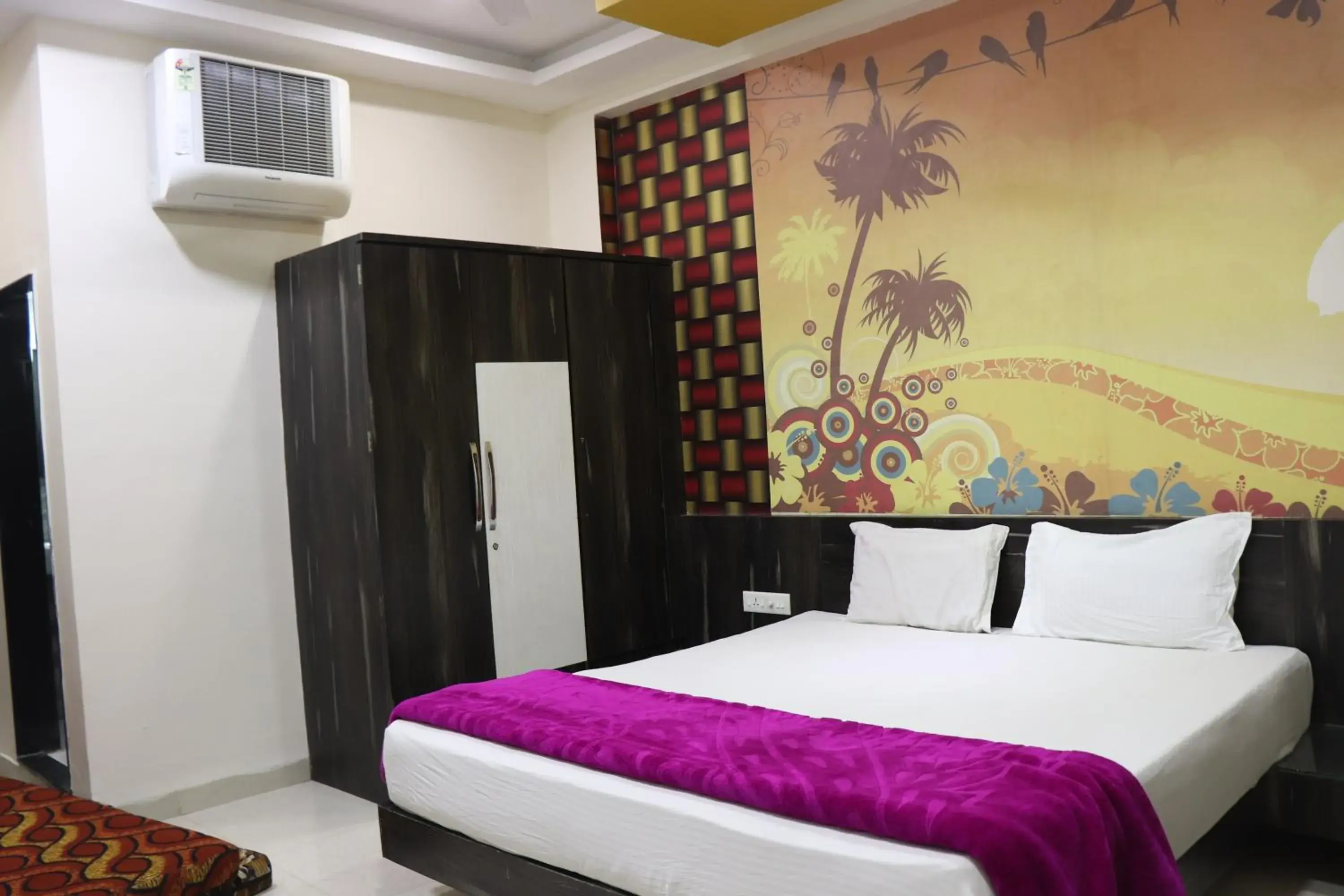 Double Room - single occupancy in KANHA VATIKA AND RESORT Double Room - single occupancy in KANHA VATIKA AND RESORT