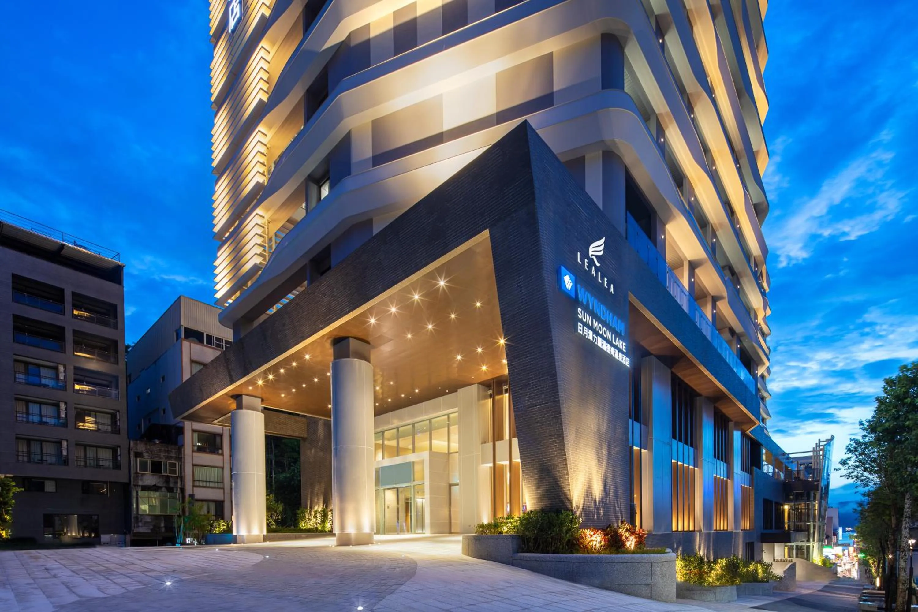 Night in Wyndham Sun Moon Lake