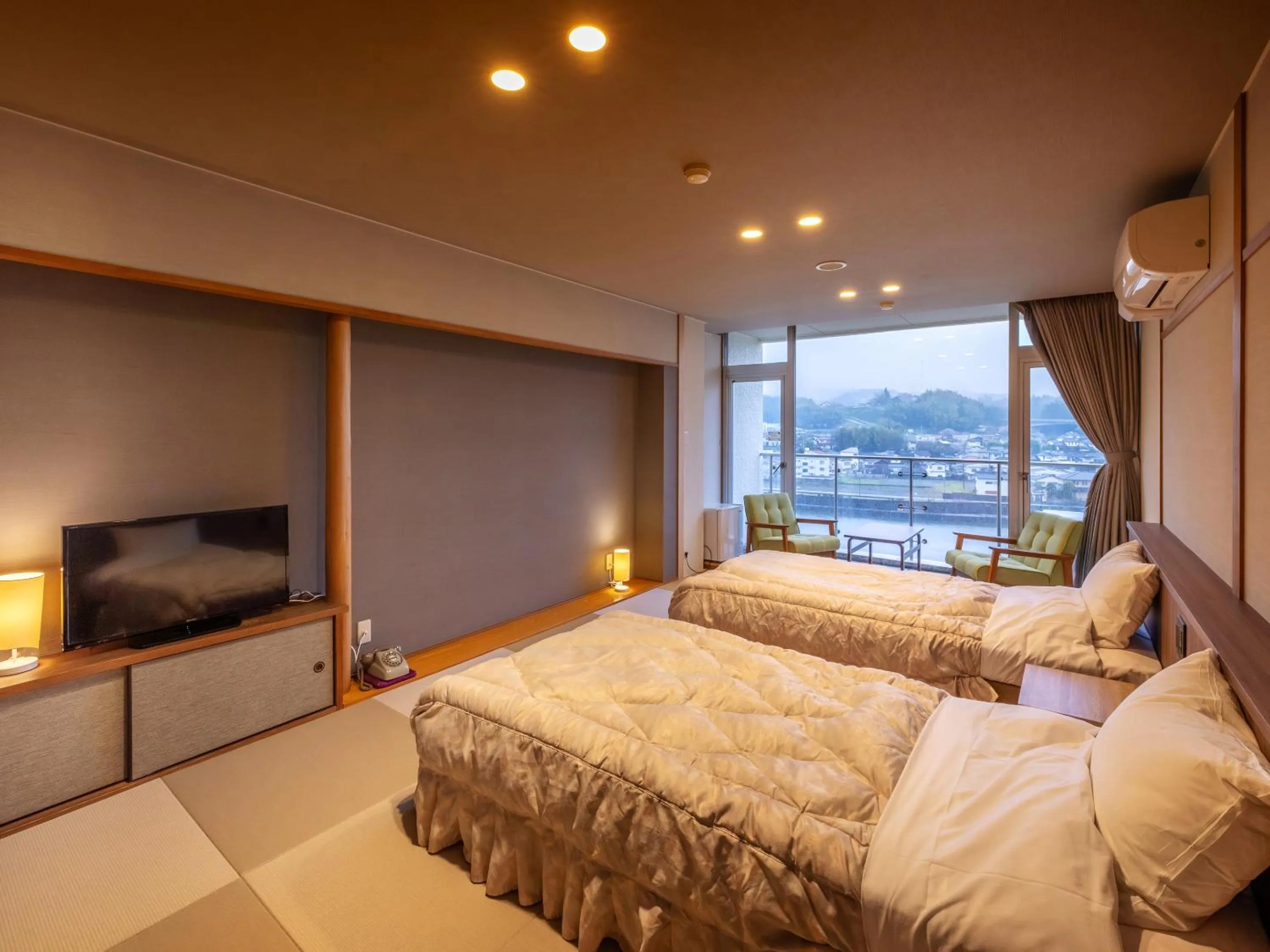 Photo of the whole room, Bed in Mikuma Hotel
