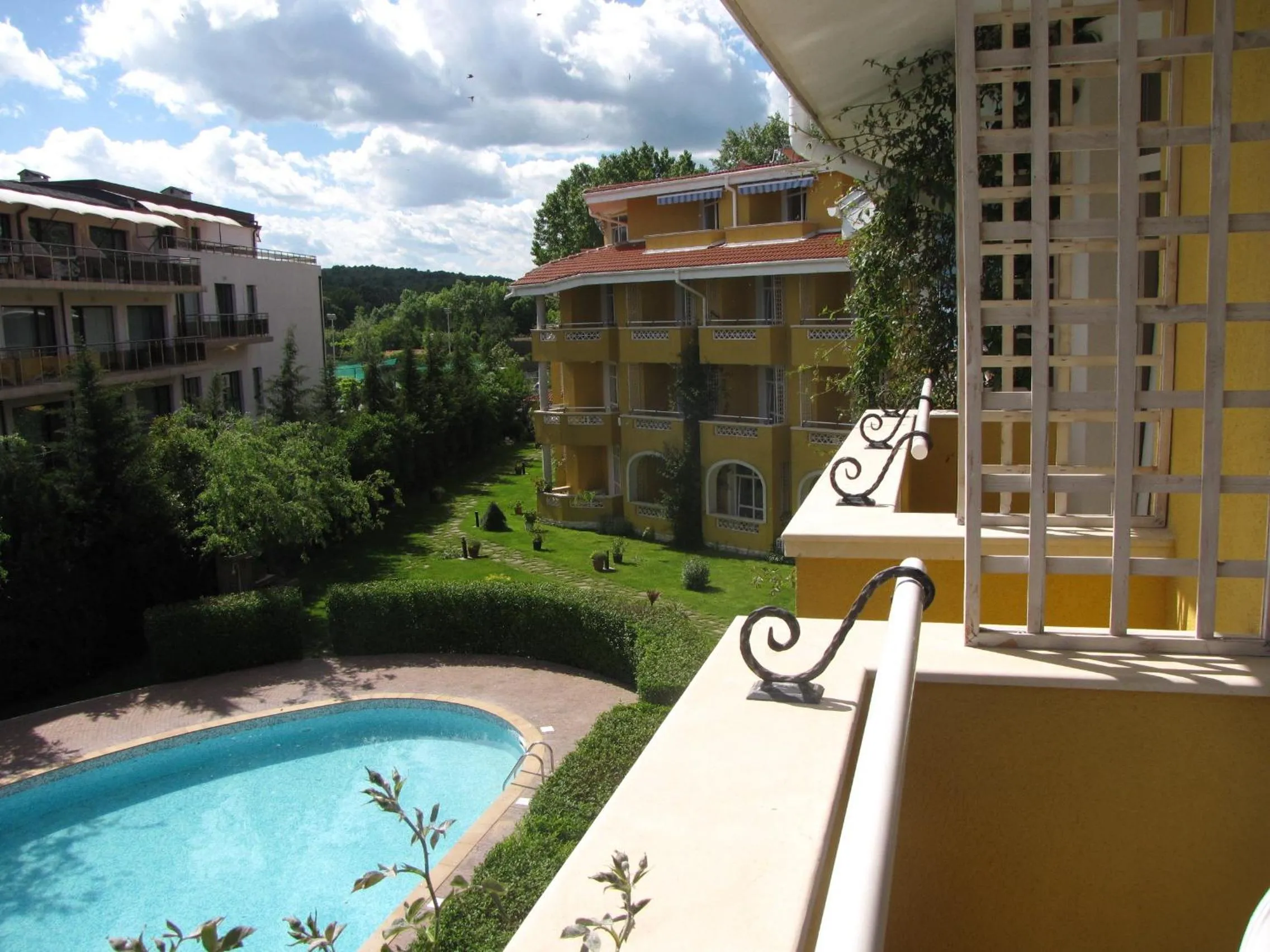 Swimming pool in Blue Orange Beach Resort