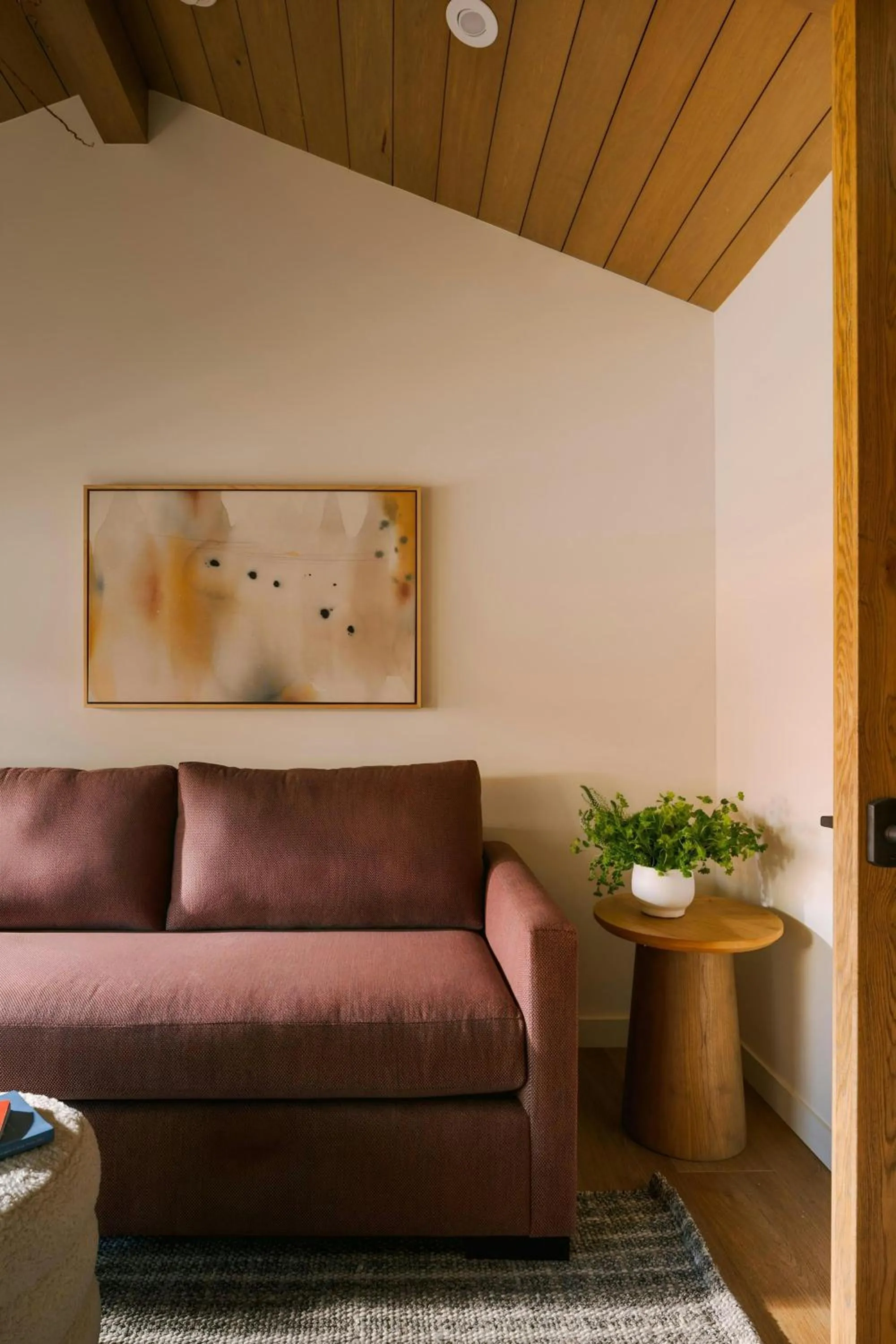 Living room in Woods Cove Hotel Laguna Beach, Sonder by Marriott Bonvoy