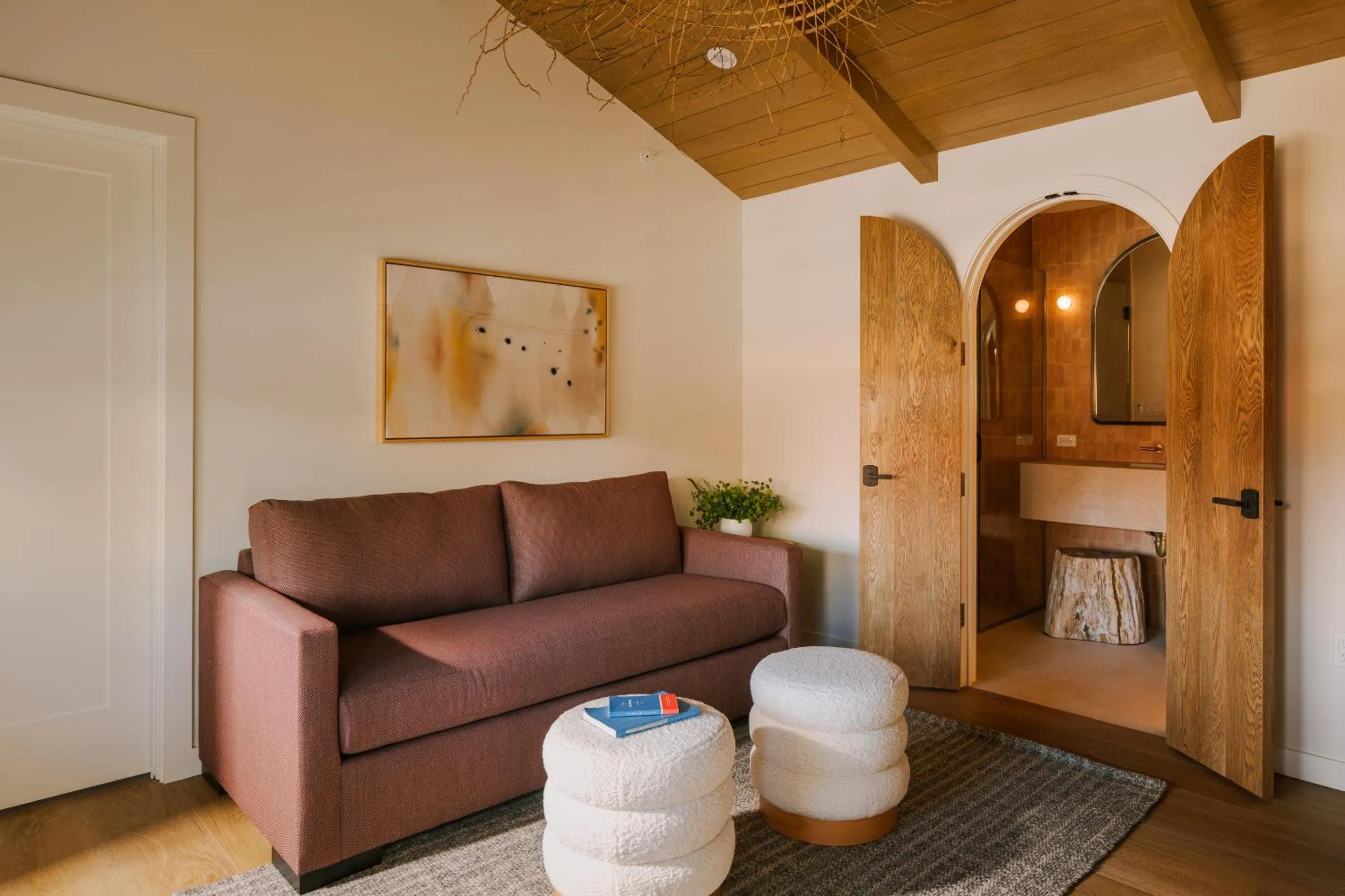 King Suite in Woods Cove Hotel Laguna Beach, Sonder by Marriott Bonvoy