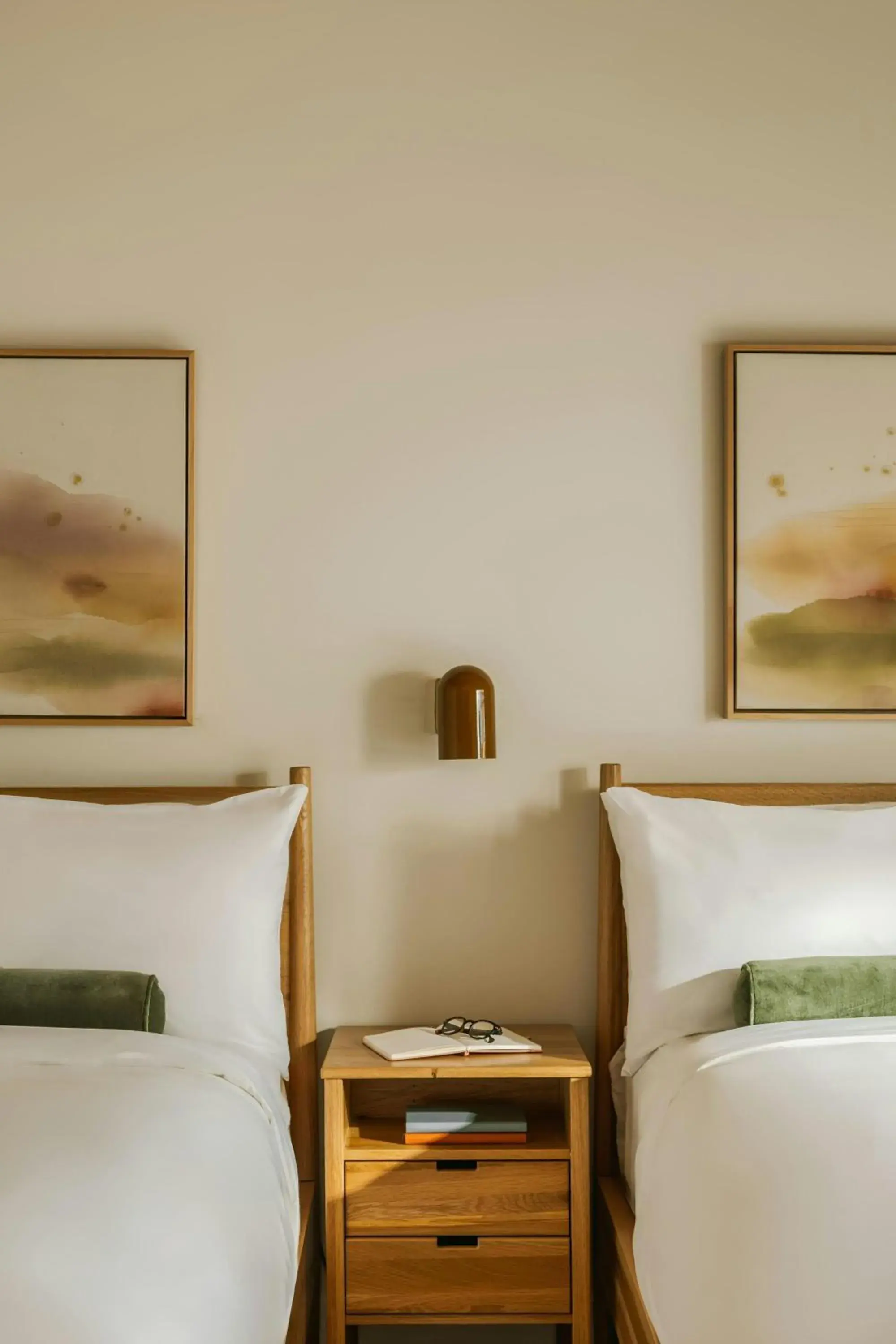 Double Room with Two Double Beds in Woods Cove Hotel Laguna Beach, Sonder by Marriott Bonvoy Double Room with Two Double Beds in Woods Cove Hotel Laguna Beach, Sonder by Marriott Bonvoy