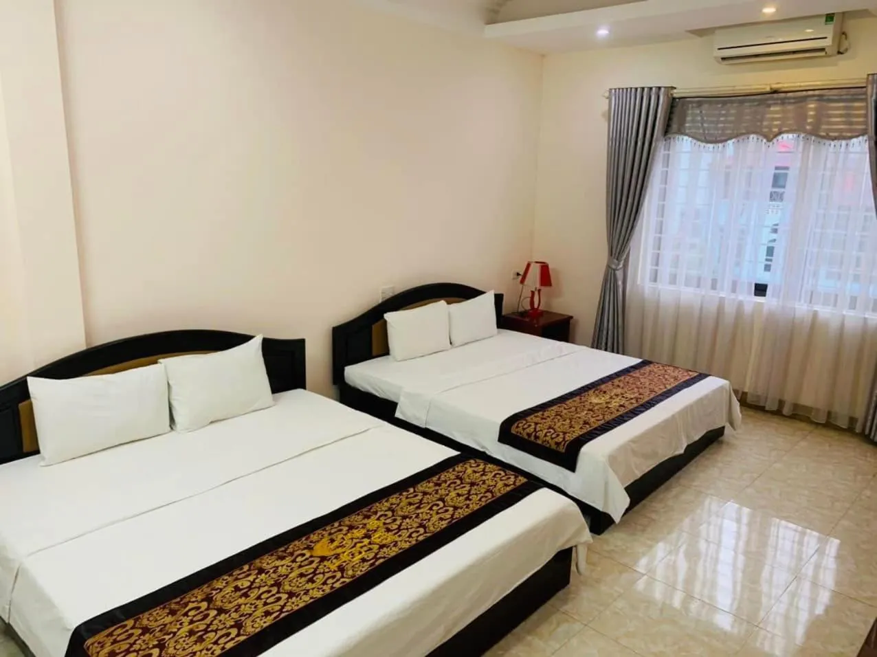 Bed in Hoang Yen Hotel - Gần đại học Sư Phạm TN