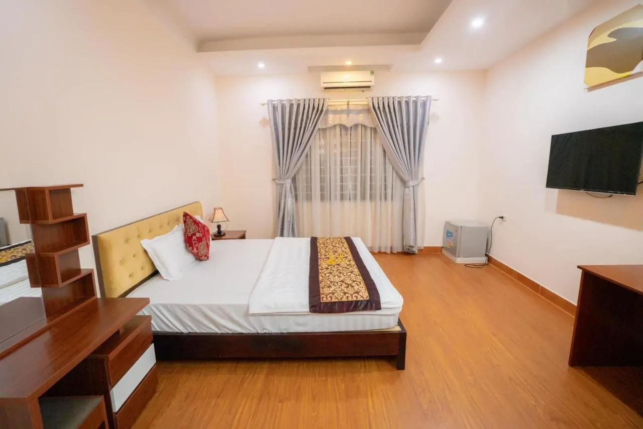 Bed in Hoang Yen Hotel - Gần đại học Sư Phạm TN