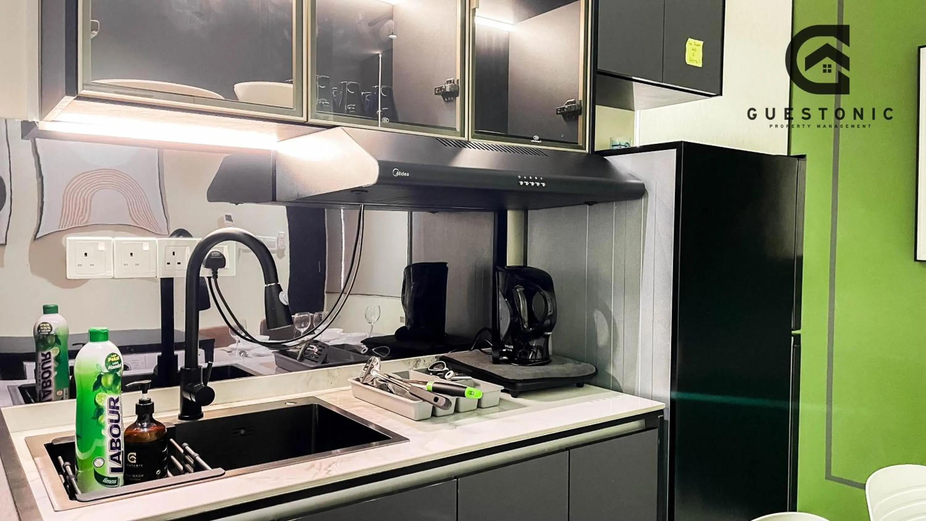 NeuSuite Cozy Studio by GUESTONIC