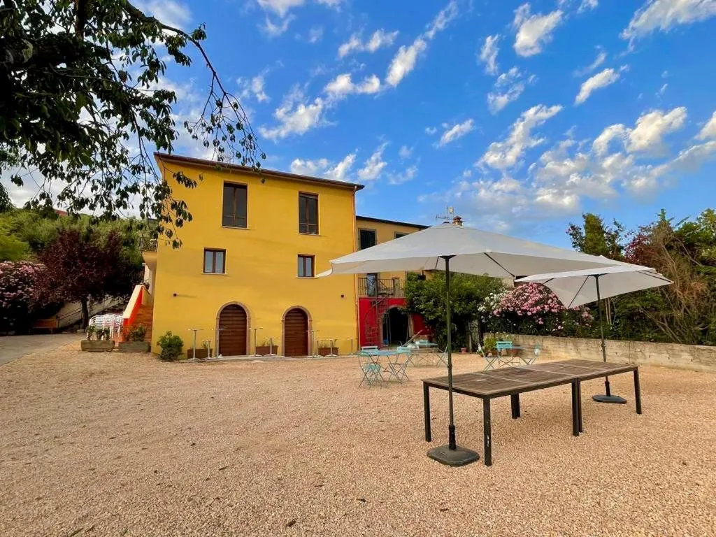 Property building in Donna Vittori - Borgo Agricolo