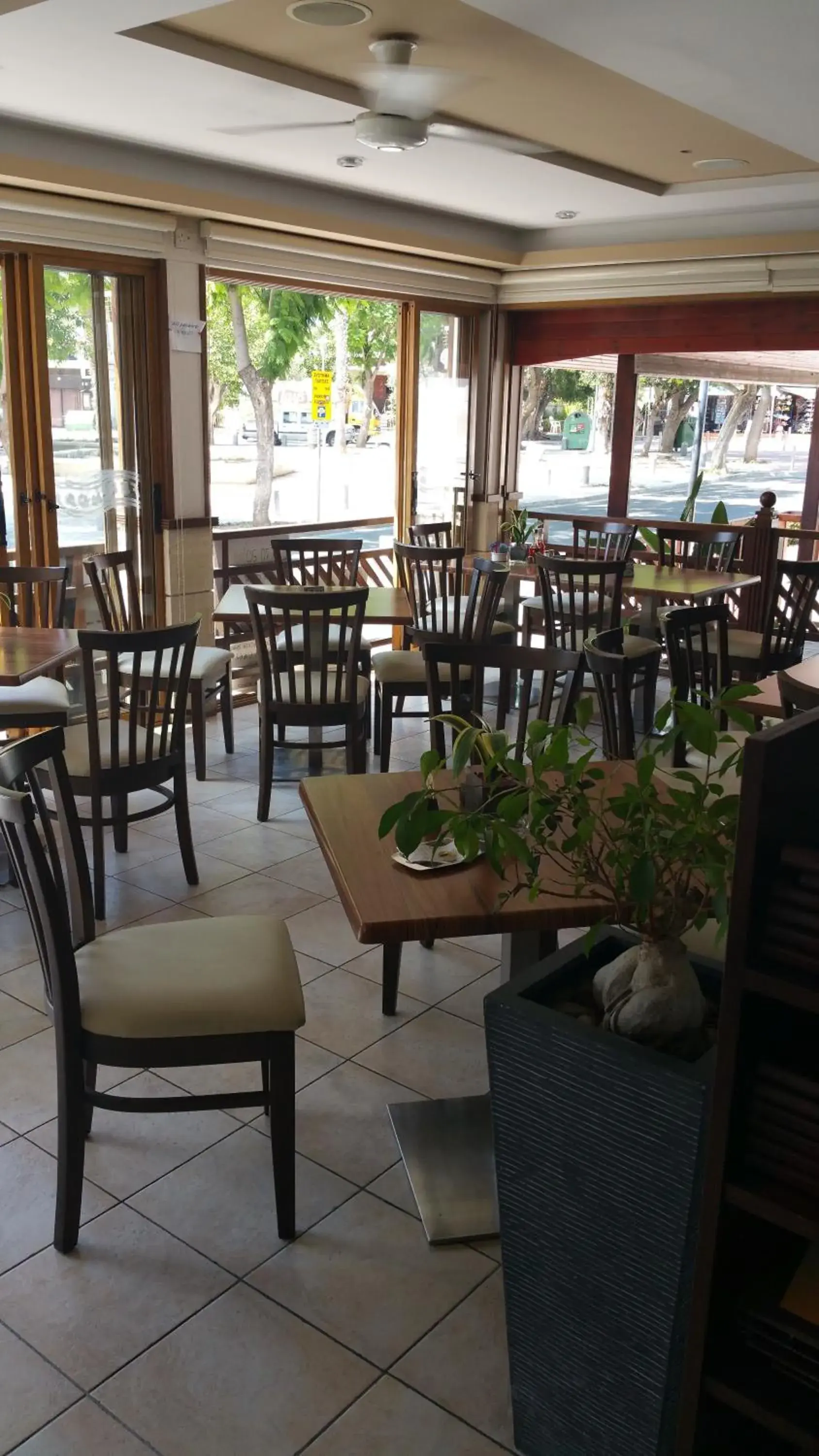 Restaurant/places to eat in Alecos Hotel Apartments Restaurant/places to eat in Alecos Hotel Apartments