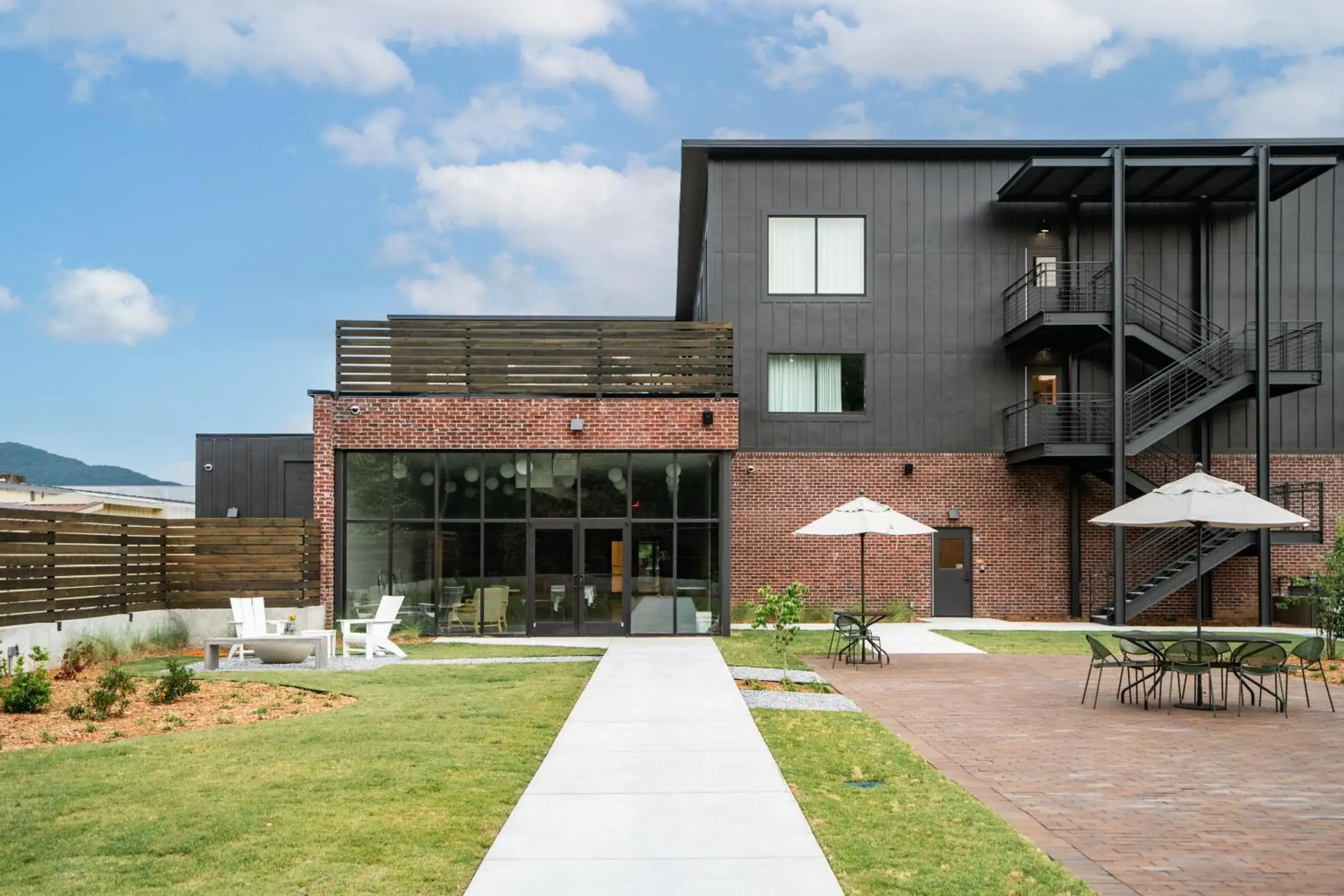 Property building in Bridge Creek Inn Property building in Bridge Creek Inn