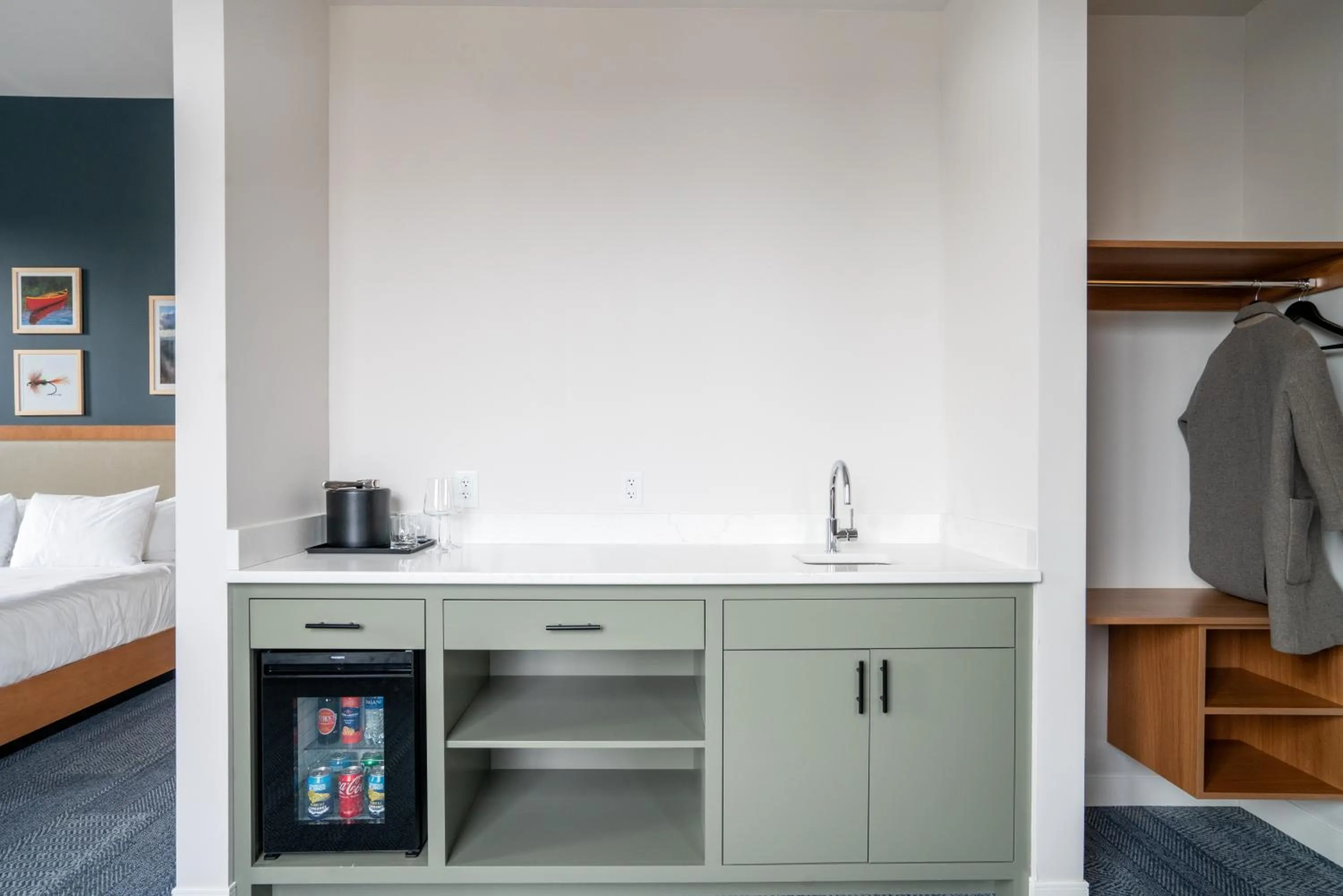 Bed in Bridge Creek Inn