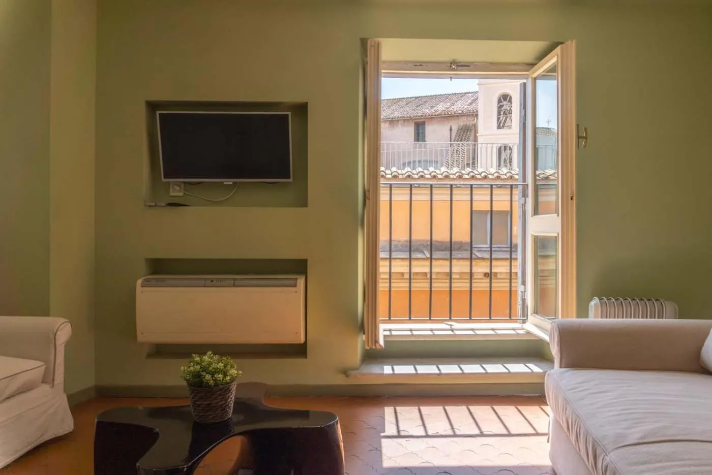 EasyTopStay - Piazza Venezia Charming & Bright Apt
