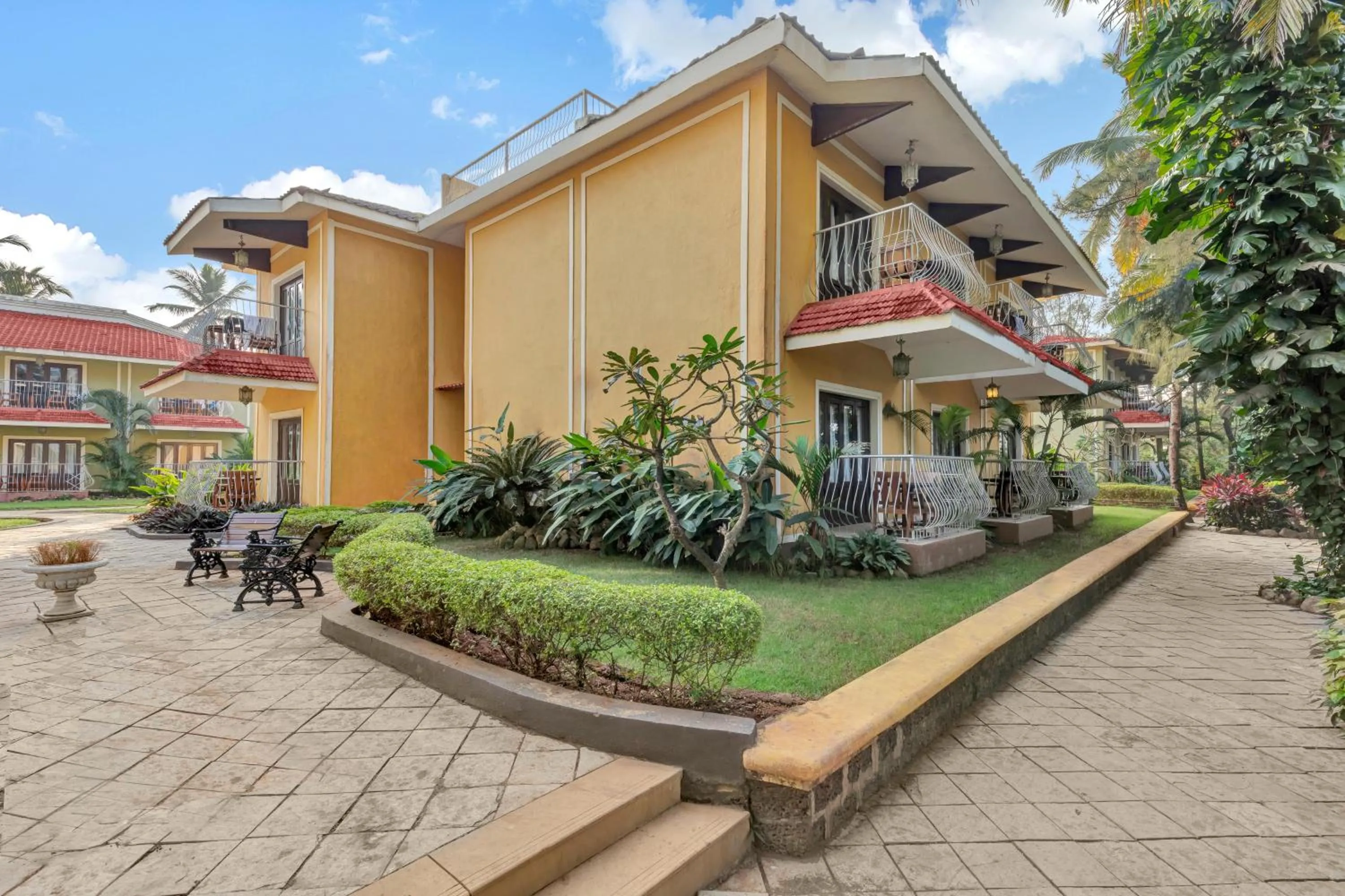 Property building in Club Mahindra Acacia Palms