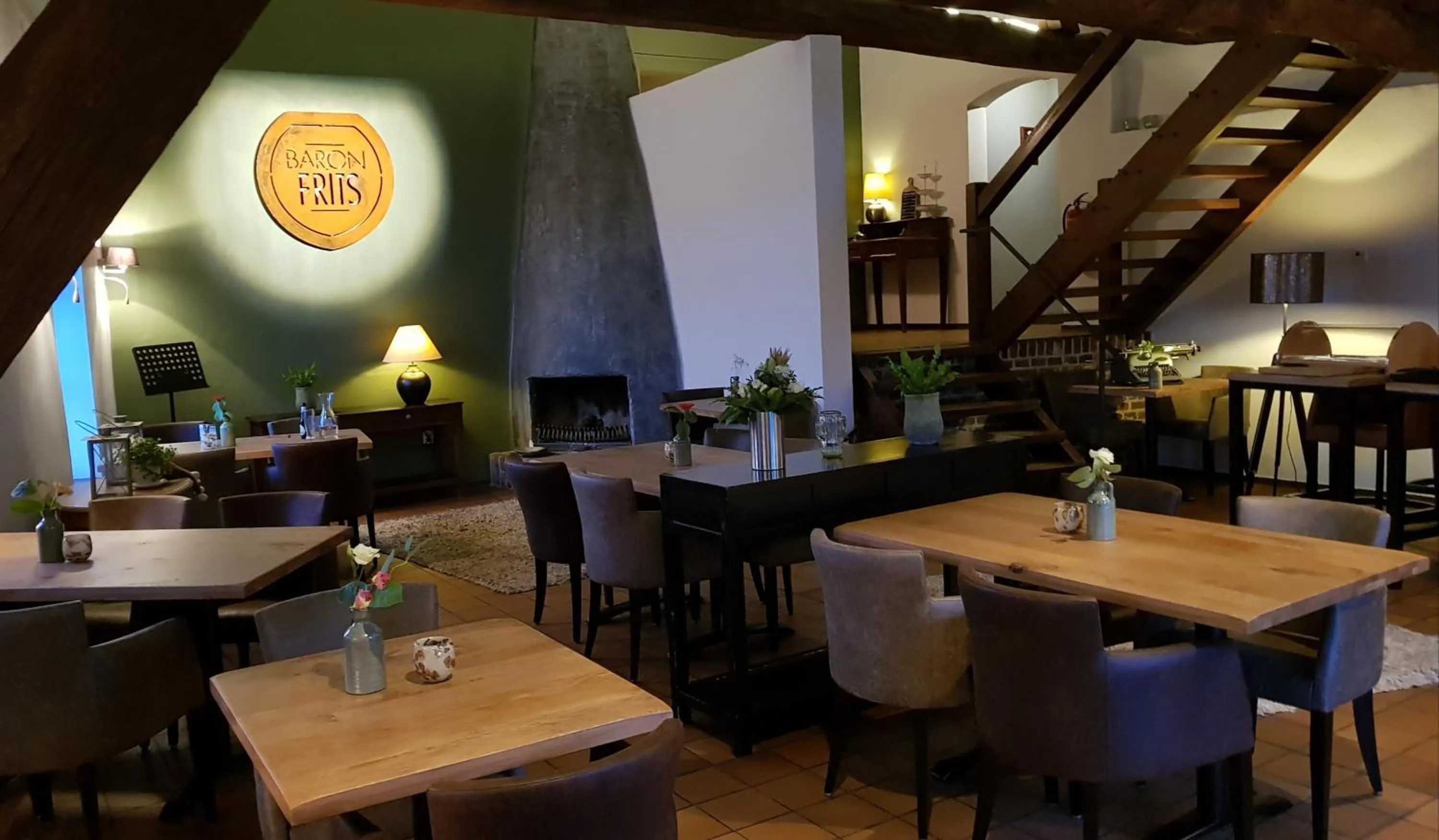 Restaurant/places to eat in Baron Frits