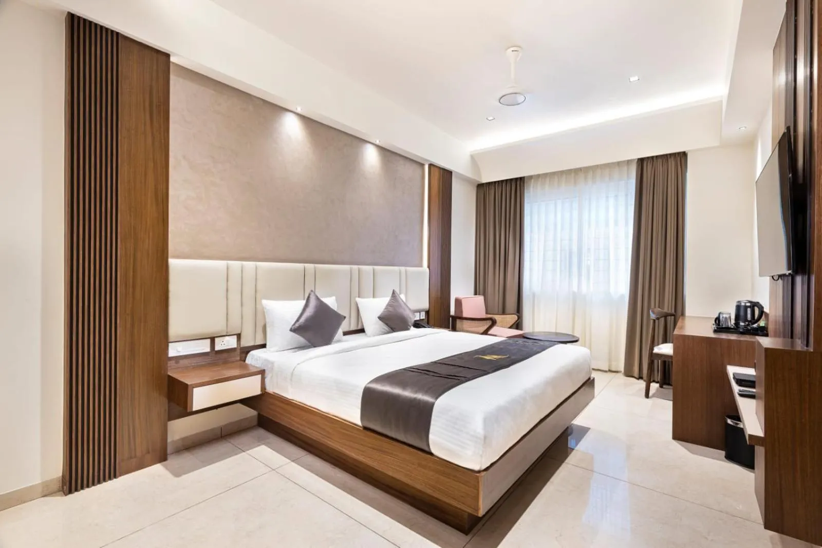 Bed in Narthaki Boutique Hotel