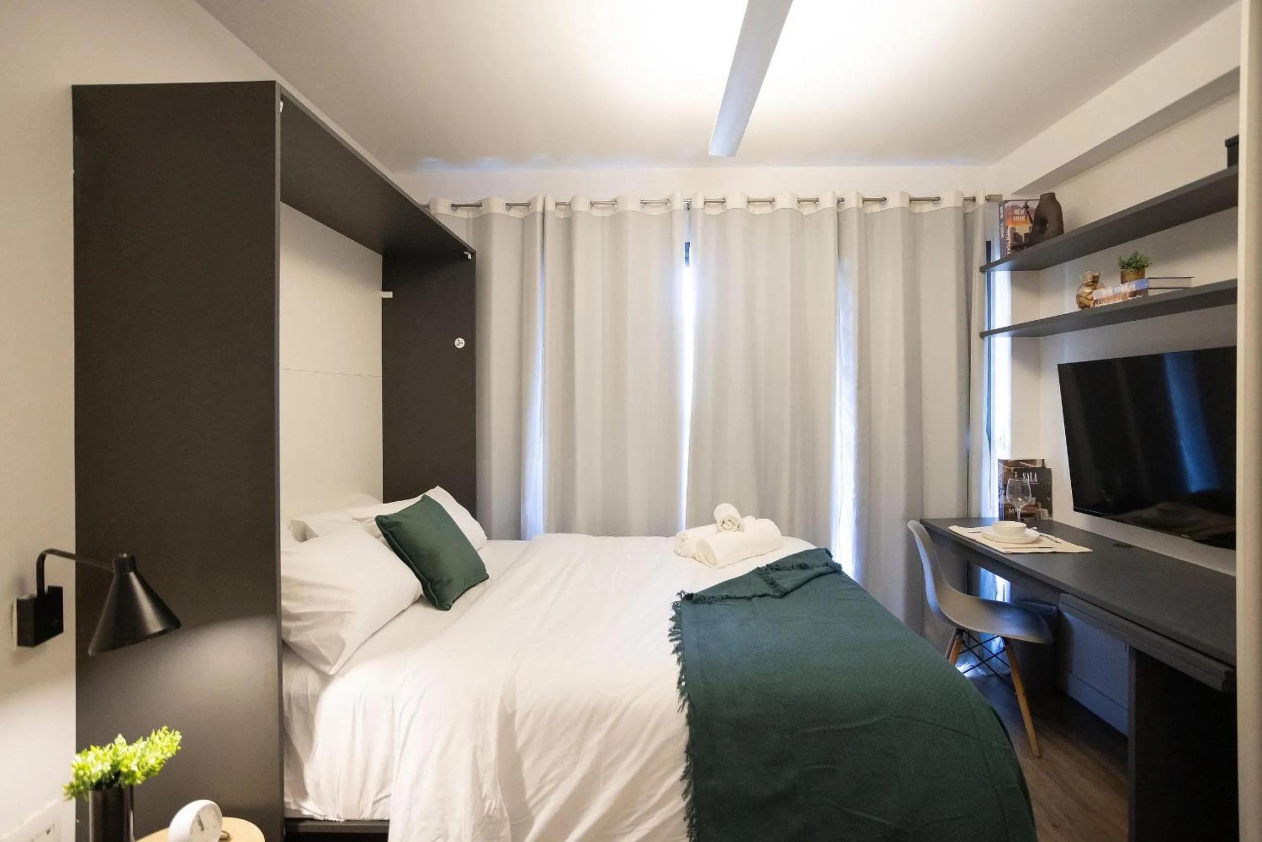 Bedroom, Bed in Walk Moema