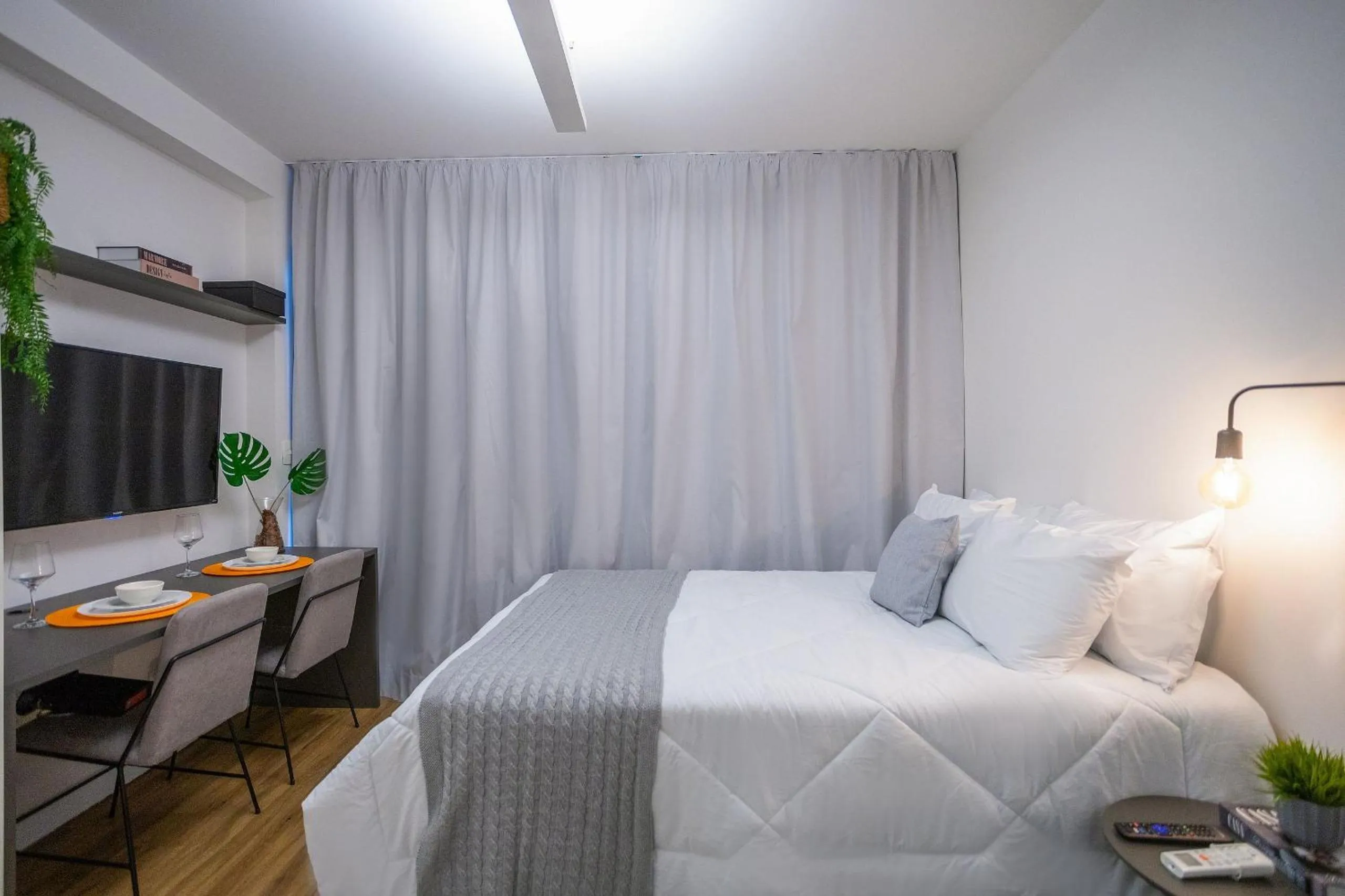 Bedroom, Bed in Walk Moema