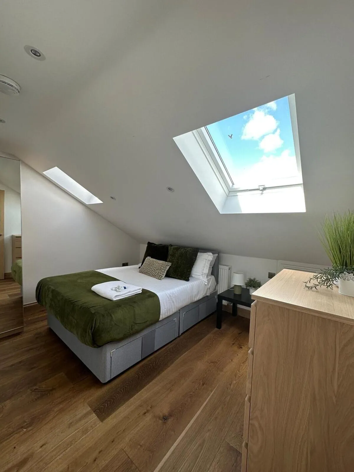 Bedroom, Bed in Cornwall - The Duke and Duchess