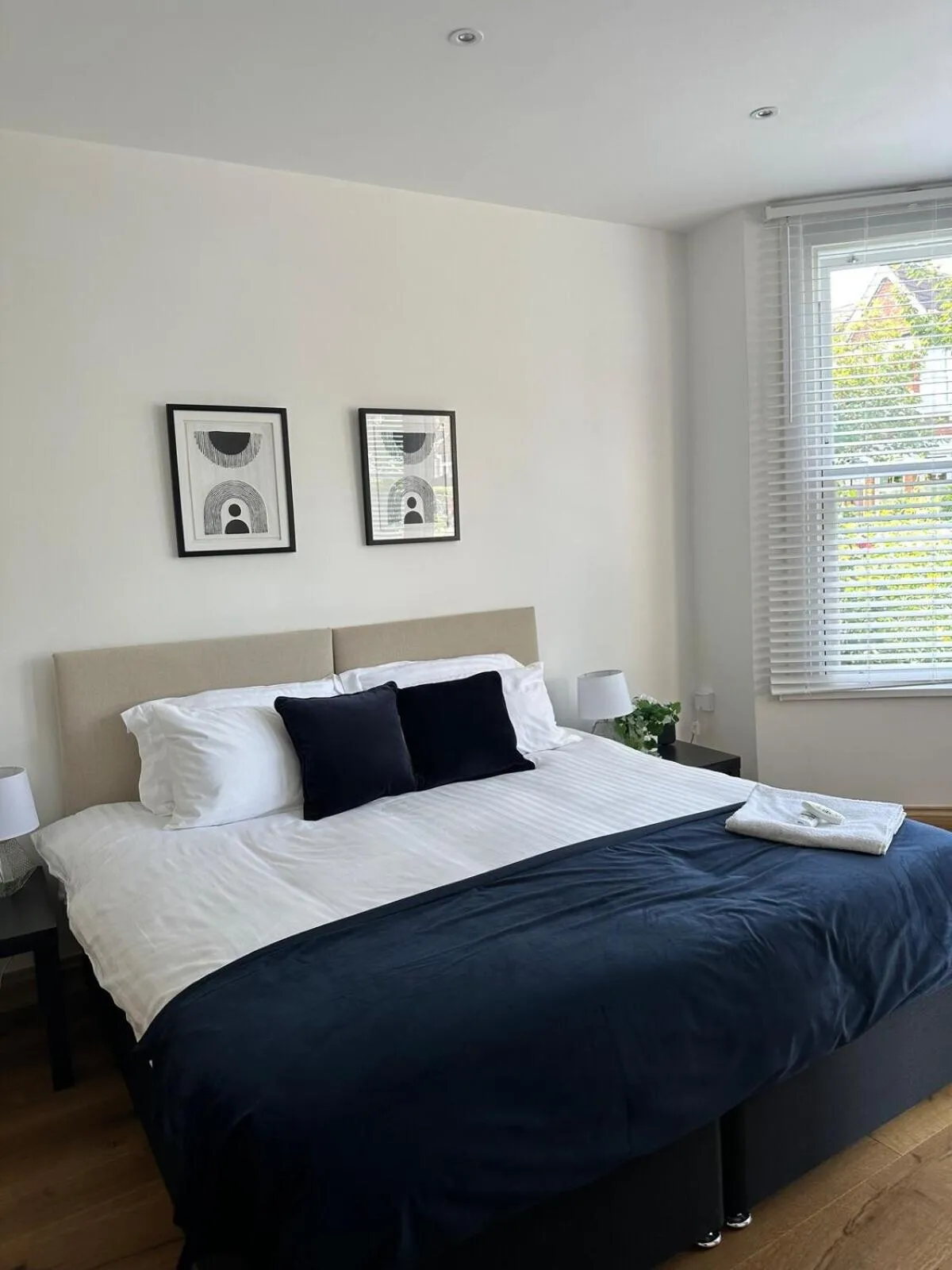 Bedroom, Bed in Cornwall - The Duke and Duchess