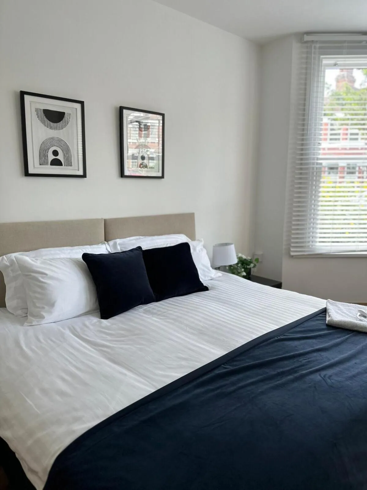 Bedroom, Bed in Cornwall - The Duke and Duchess