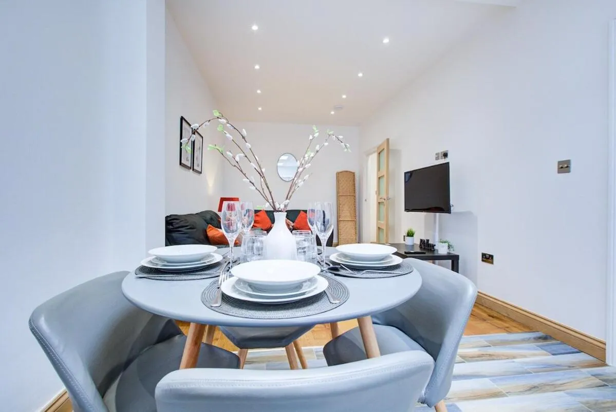 Dining area in Cornwall - The Duke and Duchess
