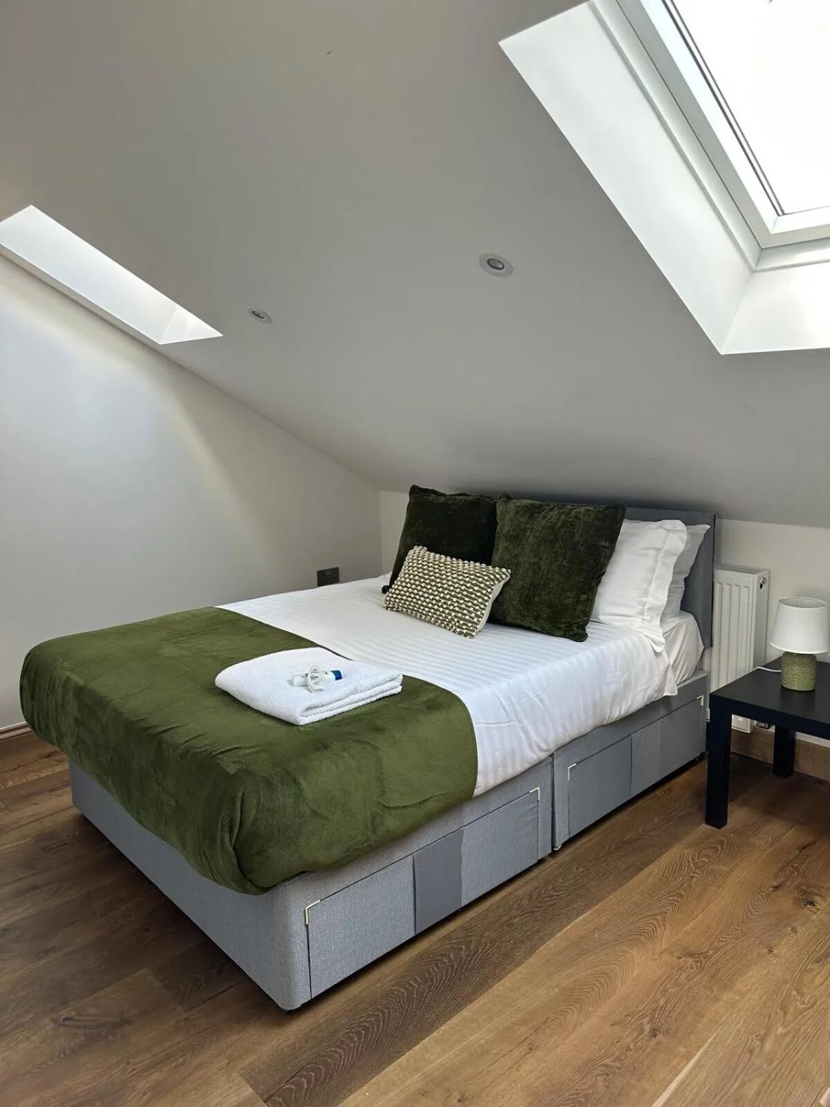 Bedroom, Bed in Cornwall - The Duke and Duchess