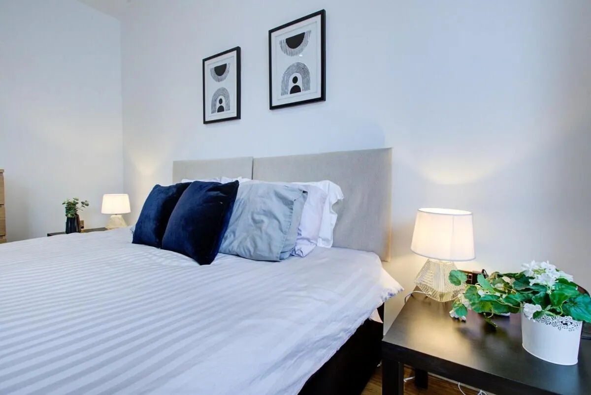 Bedroom, Bed in Cornwall - The Duke and Duchess