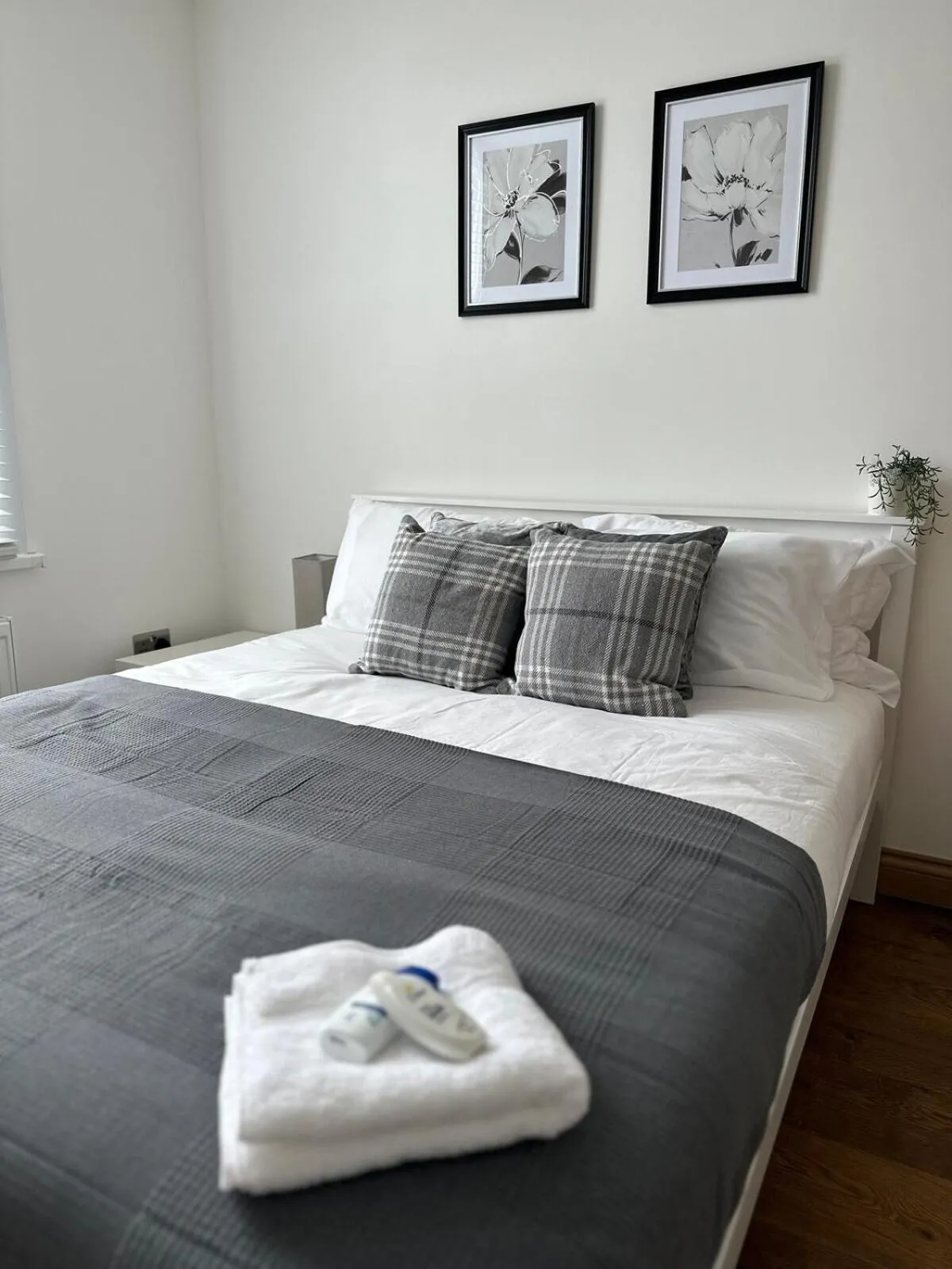 Bedroom, Bed in Cornwall - The Duke and Duchess